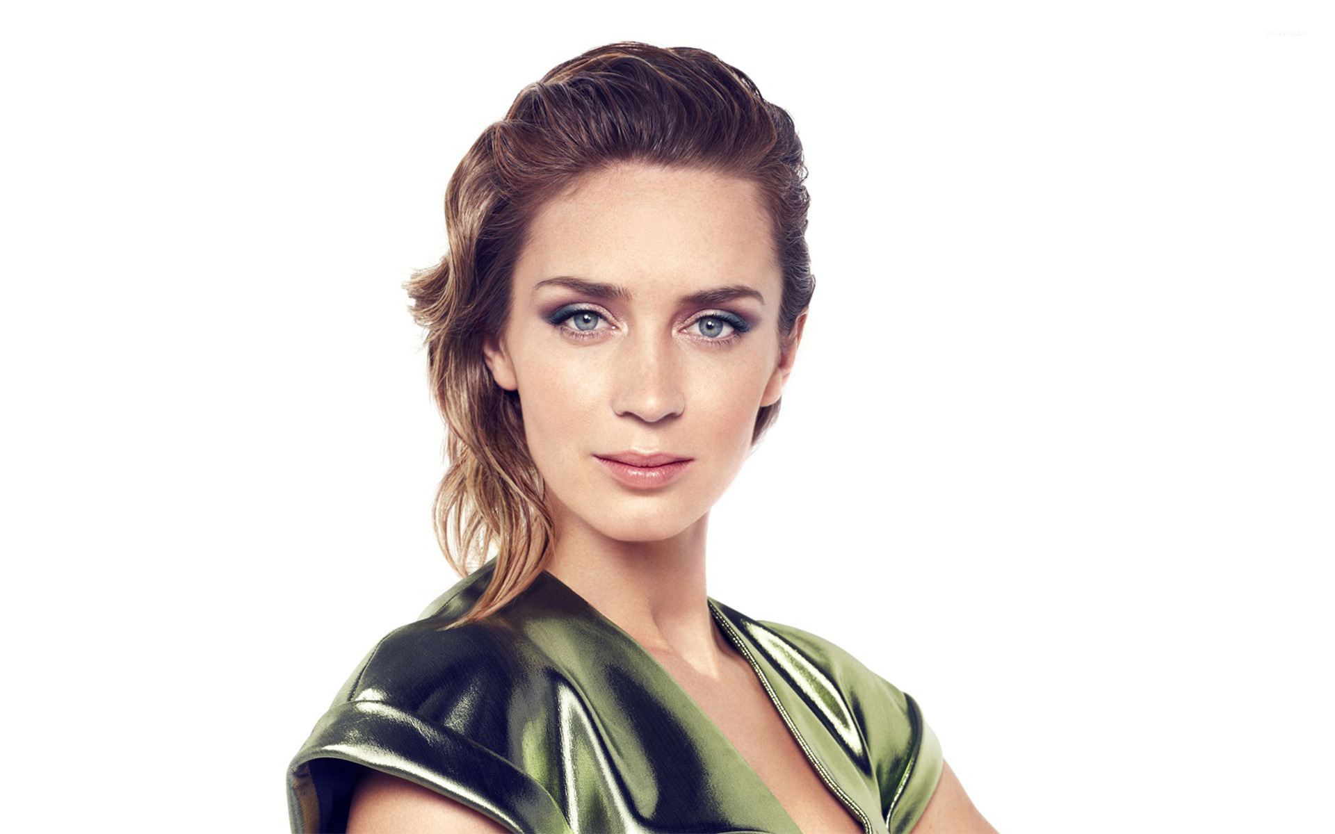 Edge of Tomorrow: Emily Blunt, Celebrity, Made her acting debut in a 2001 stage production of The Royal Family. 1920x1200 HD Background.