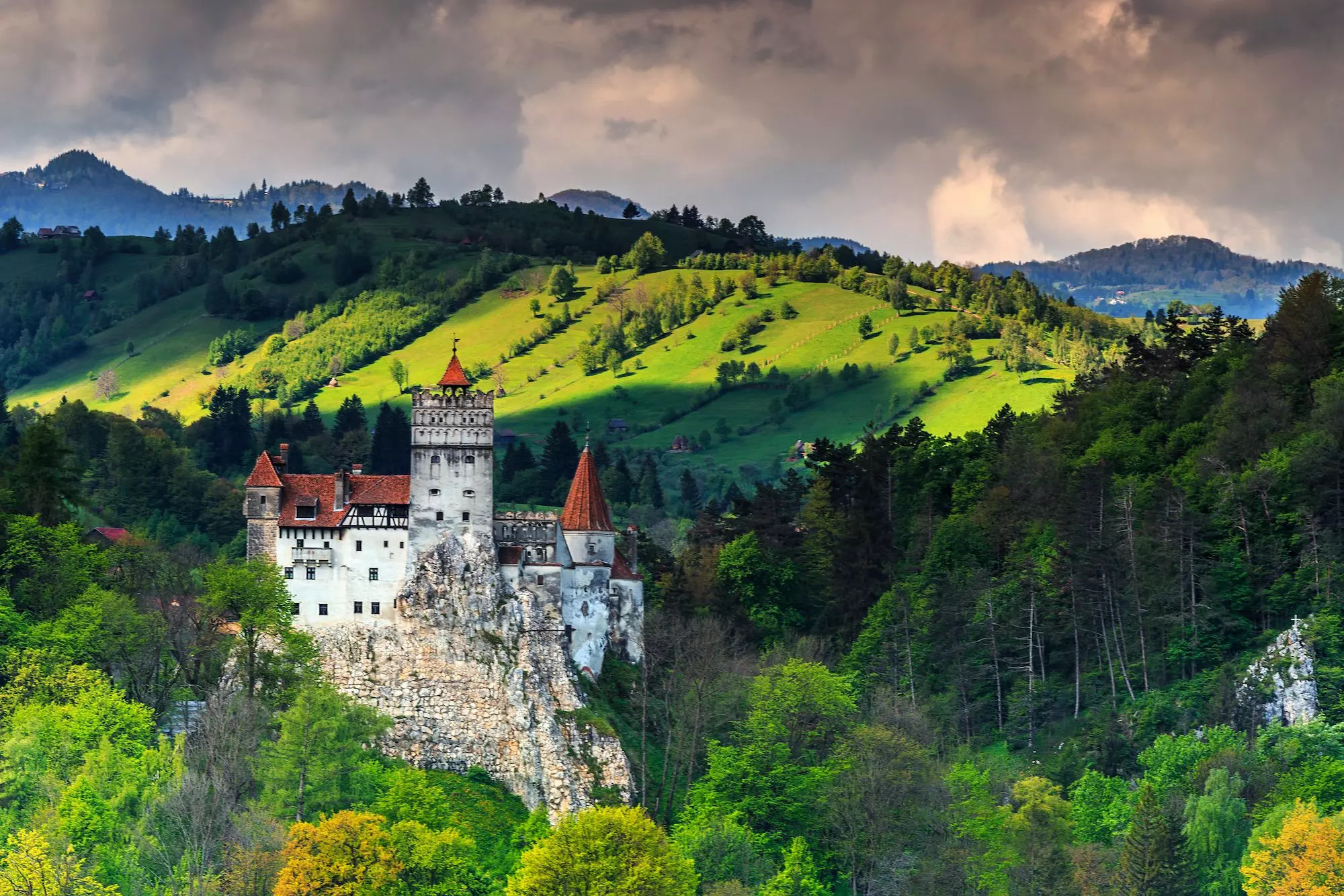 Majestätisches Bran Castle in Rumänien, 2000x1340 HD Desktop
