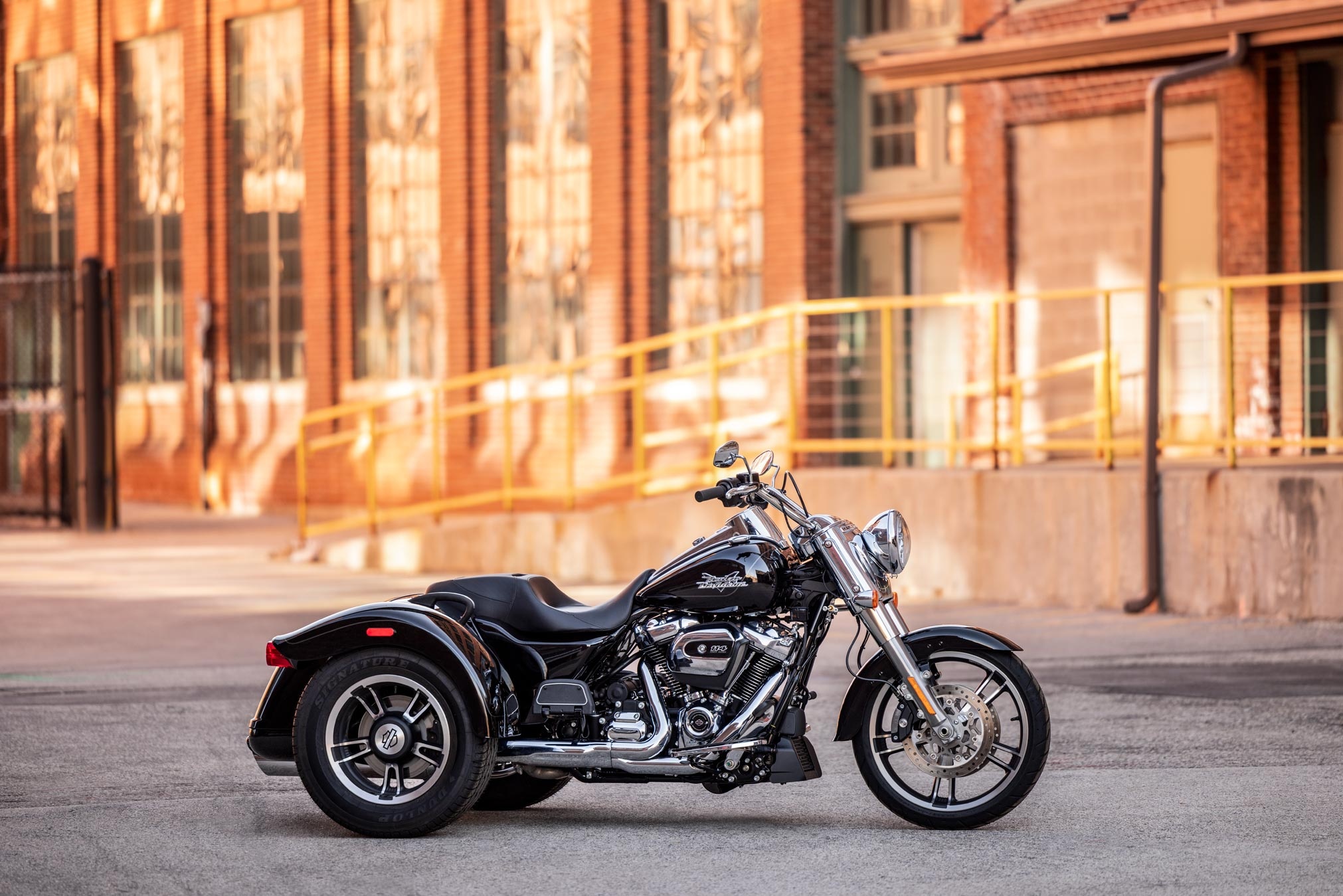 Harley-Davidson Freewheeler, 2022 model, Tri glide guide, Total motorcycle, 2030x1350 HD Desktop