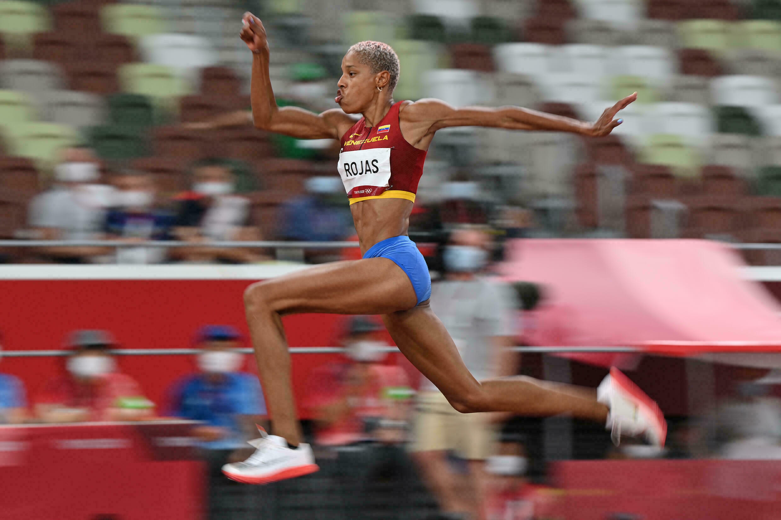 Yulimar Rojas, Tokyo triple jump record, Runners Tribe, Athletic achievement, 2480x1660 HD Desktop