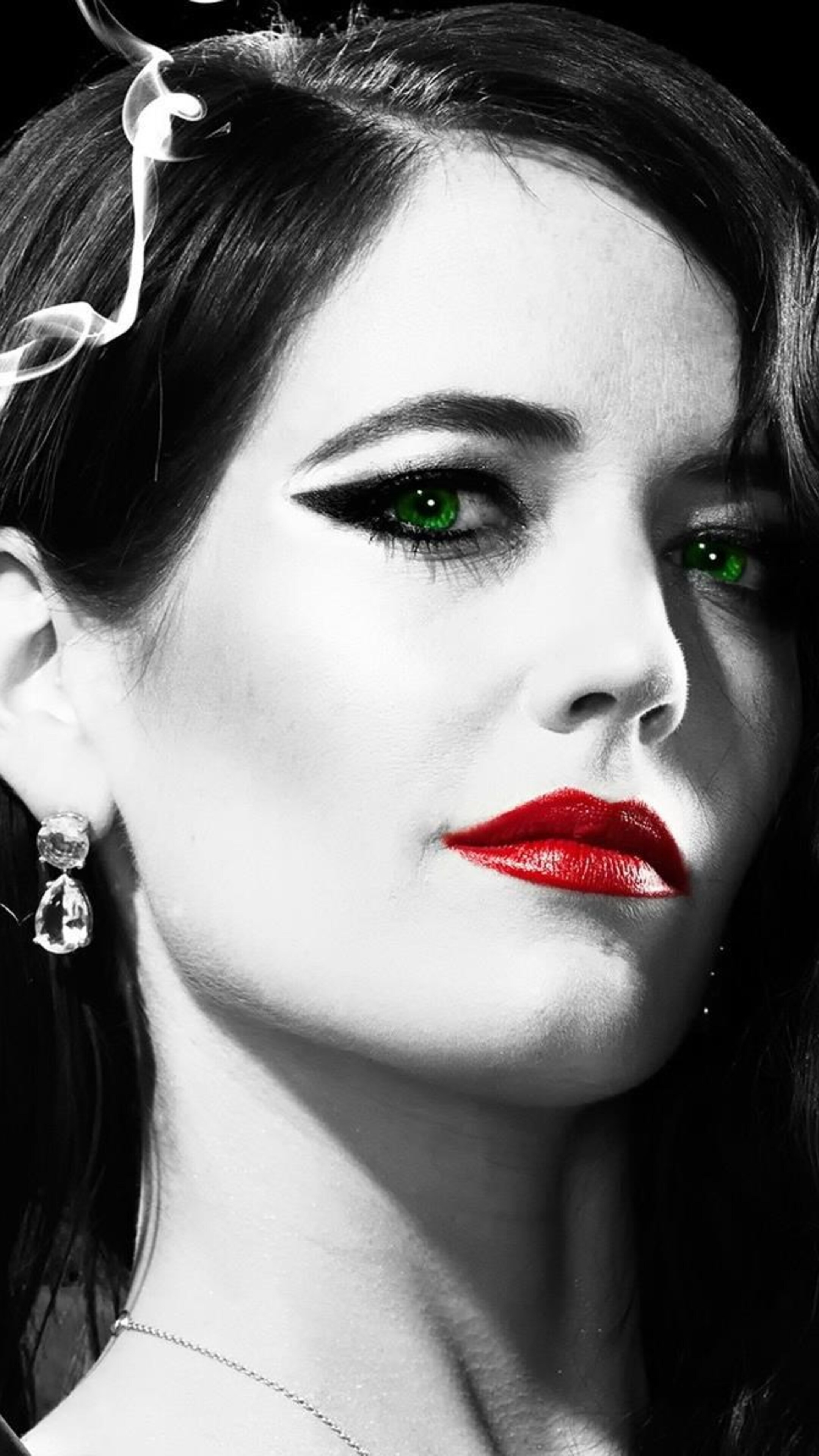Eva Green: Played Ava Lord in Robert Rodriguez's Sin City: A Dame to Kill For. 2160x3840 4K Background.