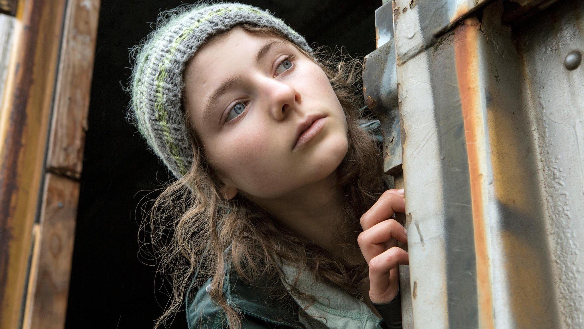 Thomasin McKenzie best actress, Leave No Trace film, Category fraud, Movies, 2050x1160 HD Desktop