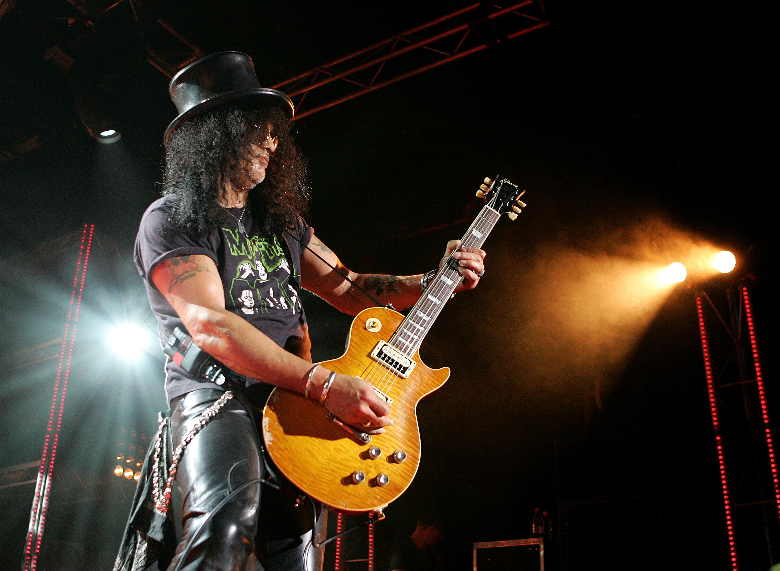 Slash, No. 1 guitar, Personal favorite, Iconic instrument, 2500x1840 HD Desktop