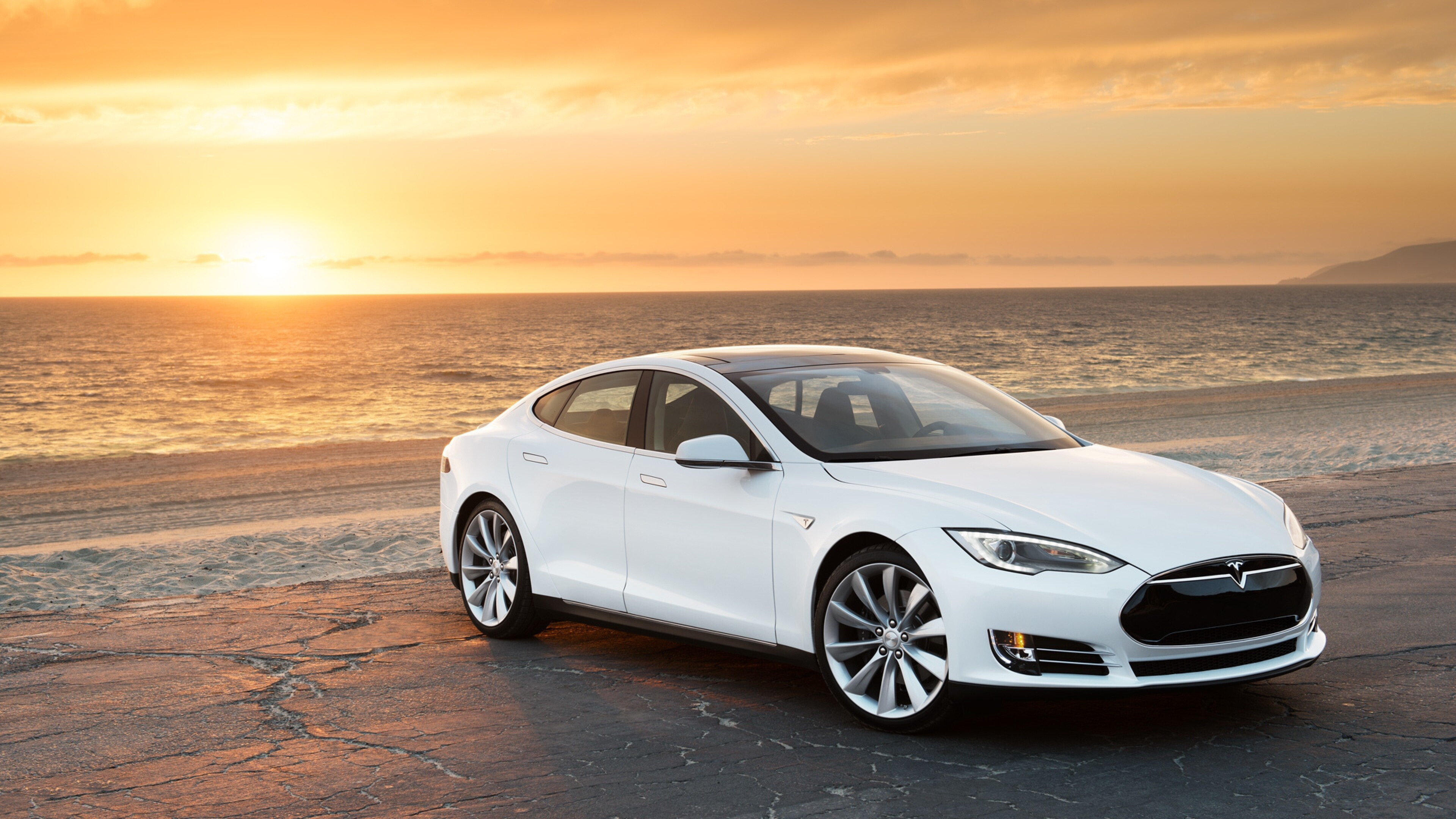 Tesla Model S: The first electric car to top the monthly new-car-sales ranking in any country. 3840x2160 4K Wallpaper.