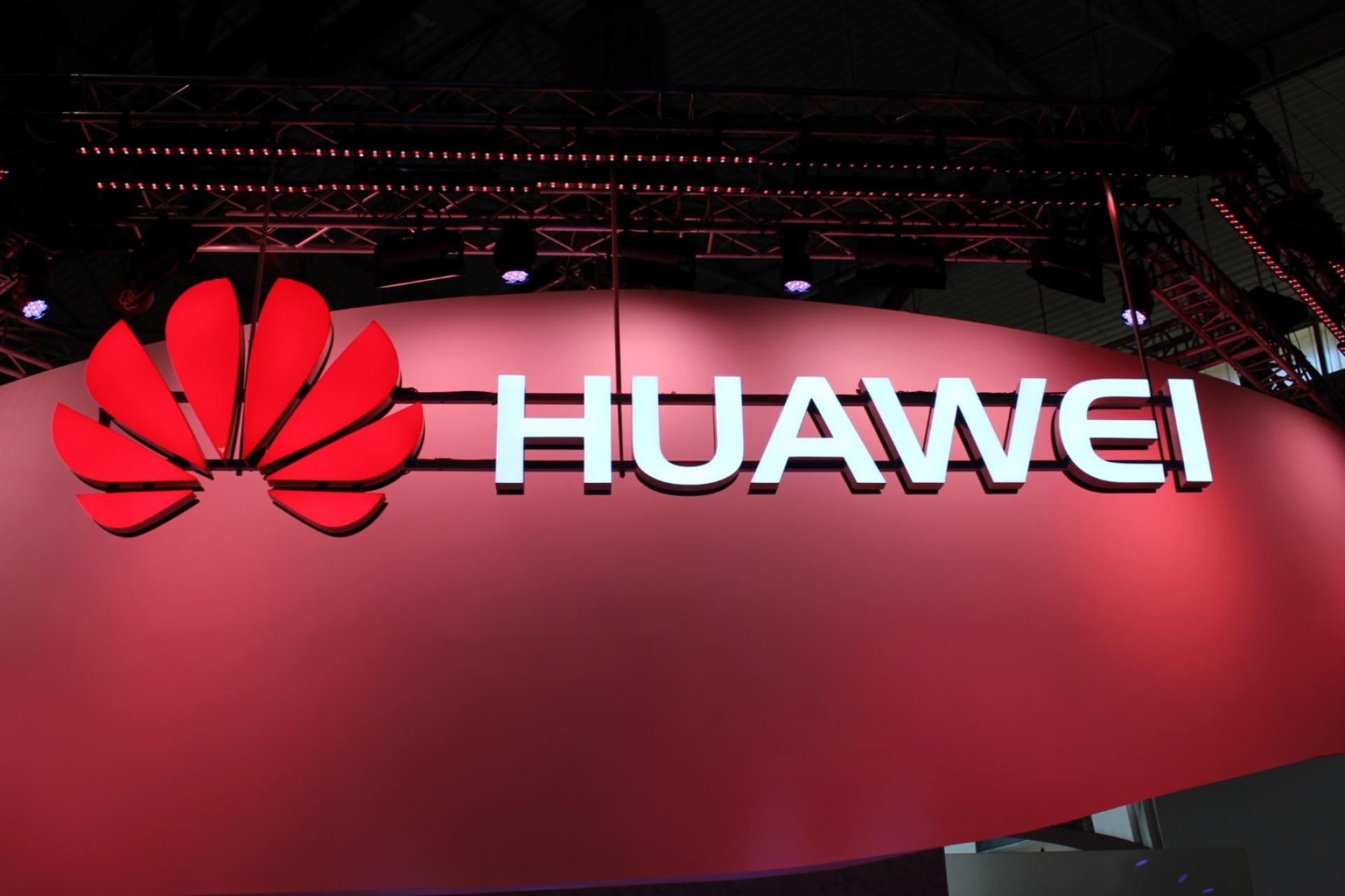 Huawei logo, First 5G smartphone, Q3 2019 launch, 1920x1280 HD Desktop