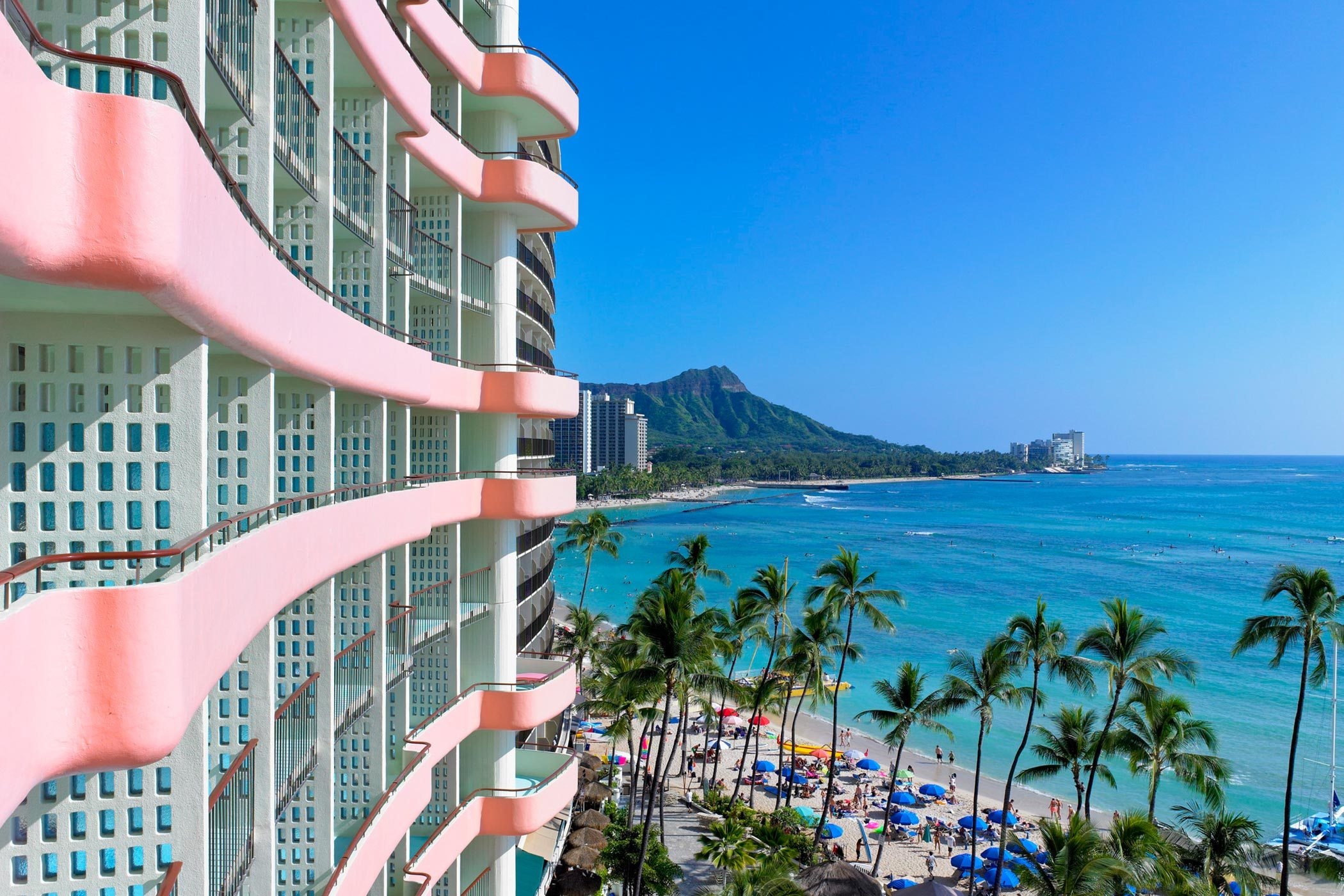 Hawaiian Ocean, Luxurious hotel room, Beachfront bliss, Aloha spirit, 2100x1400 HD Desktop