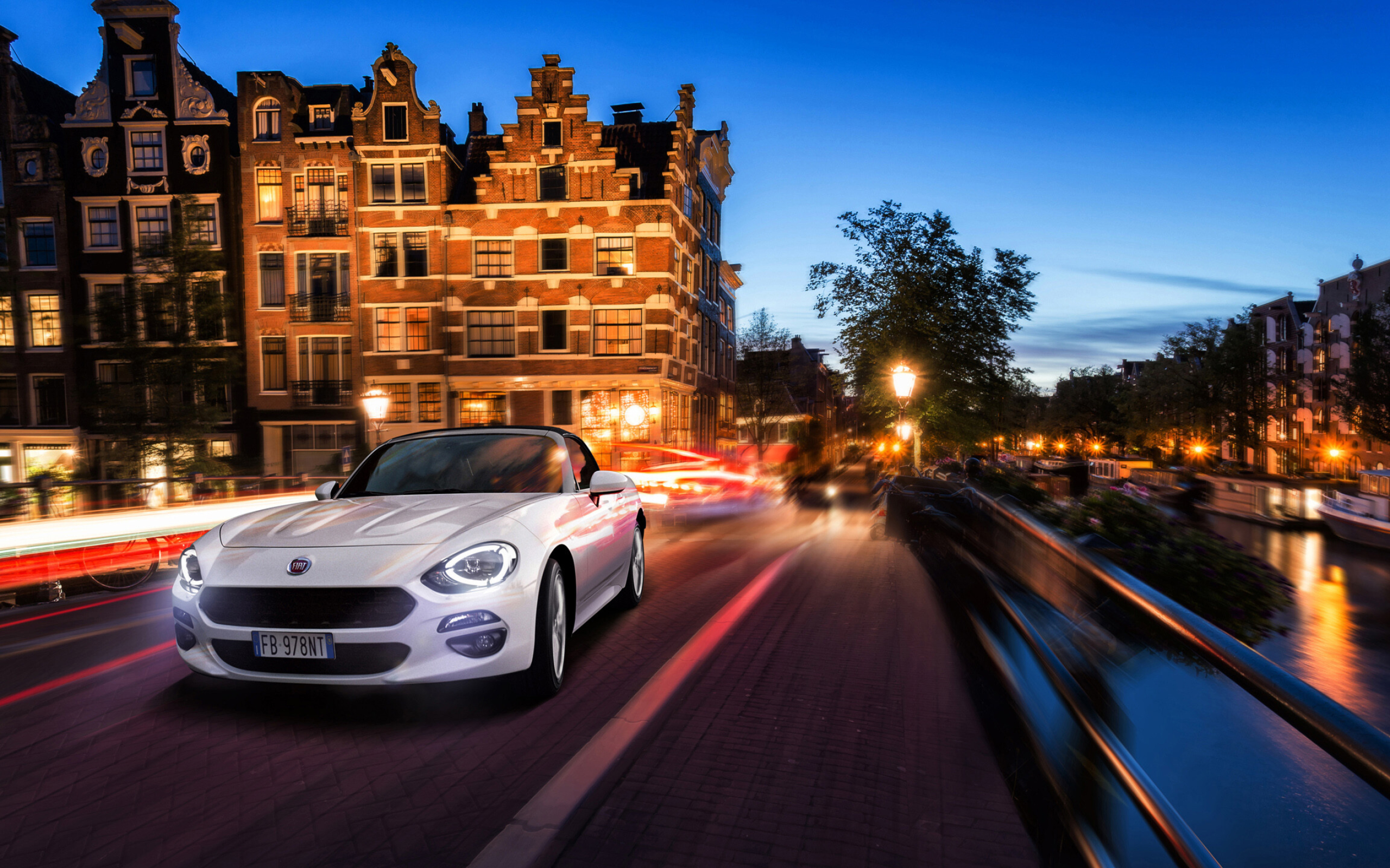 Fiat: The 124 Spider, A front-engined, rear-wheel drive roadster. 2560x1600 HD Background.