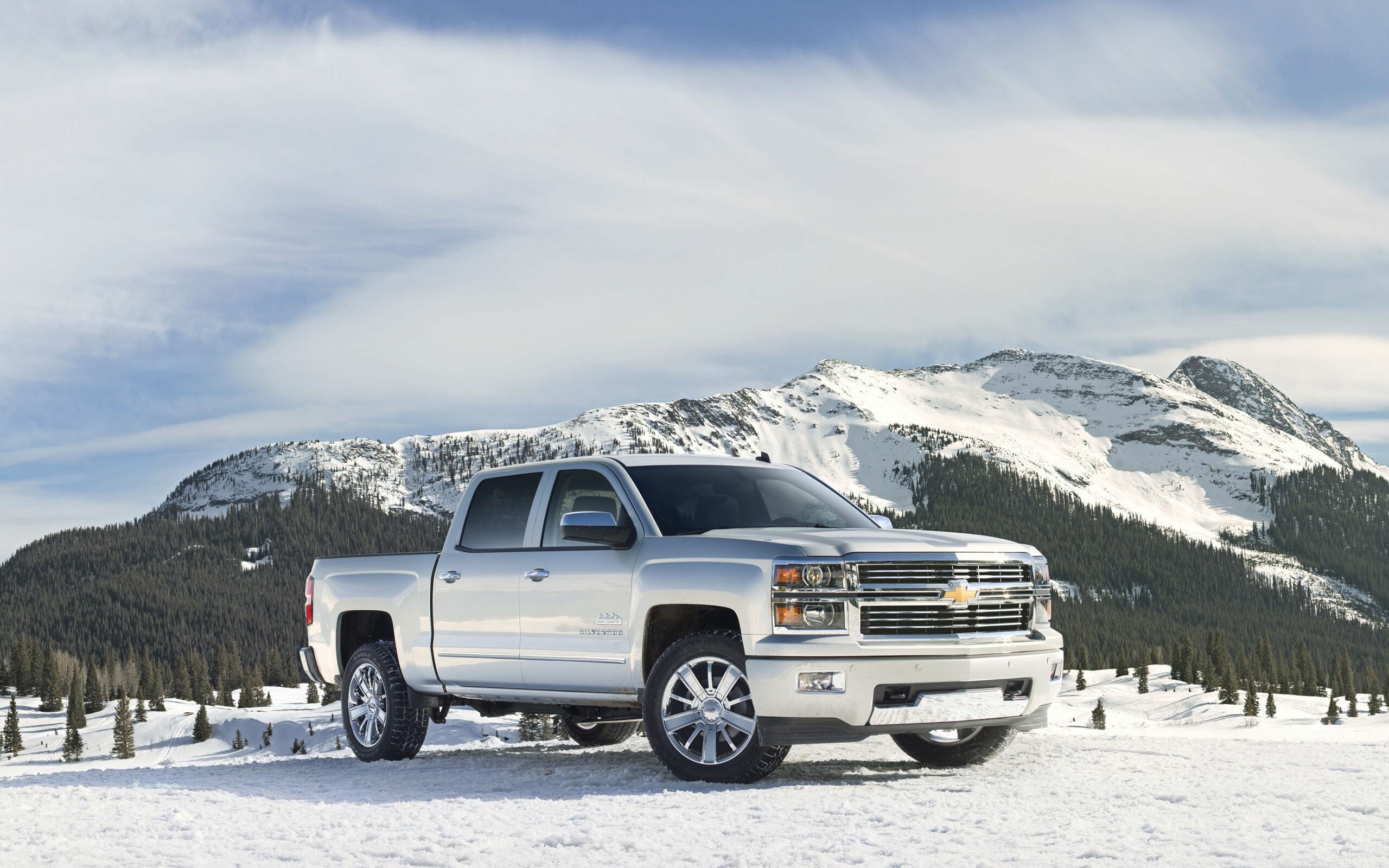 Chevrolet Silverado: American pickup truck, Impressive power under the hood, Automotive tire. 2560x1600 HD Background.
