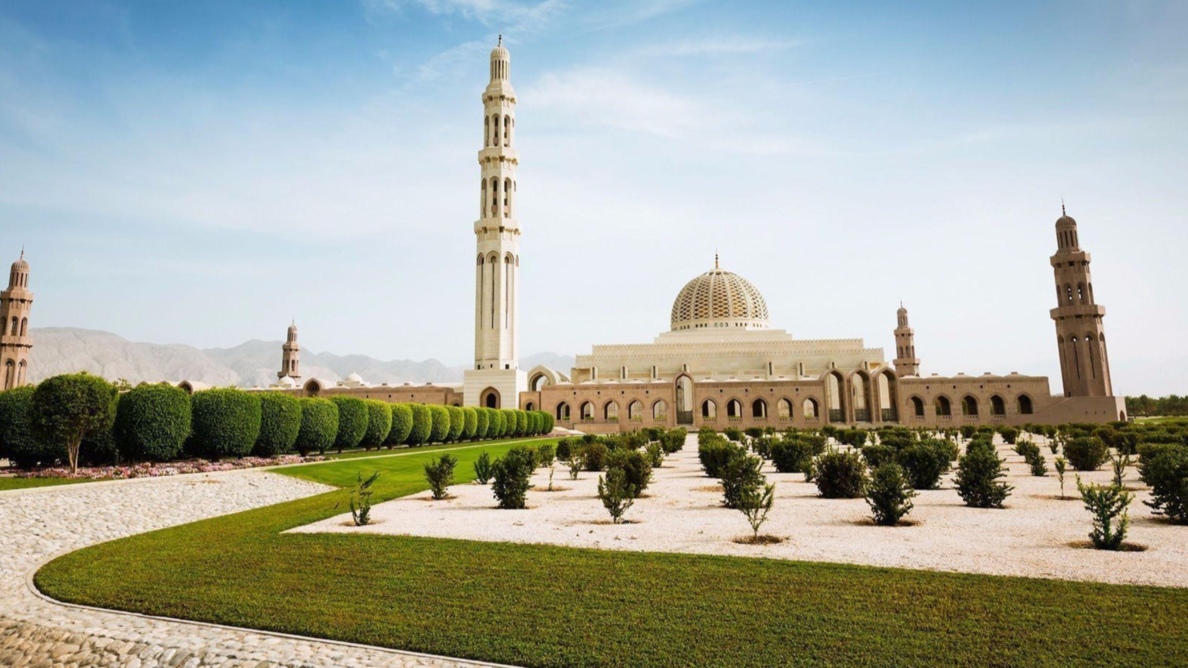 Оман это. Мускат Оман. Султанат Маскат. Мечеть Султана Кабуса Оман. Маскат ОАЭ.