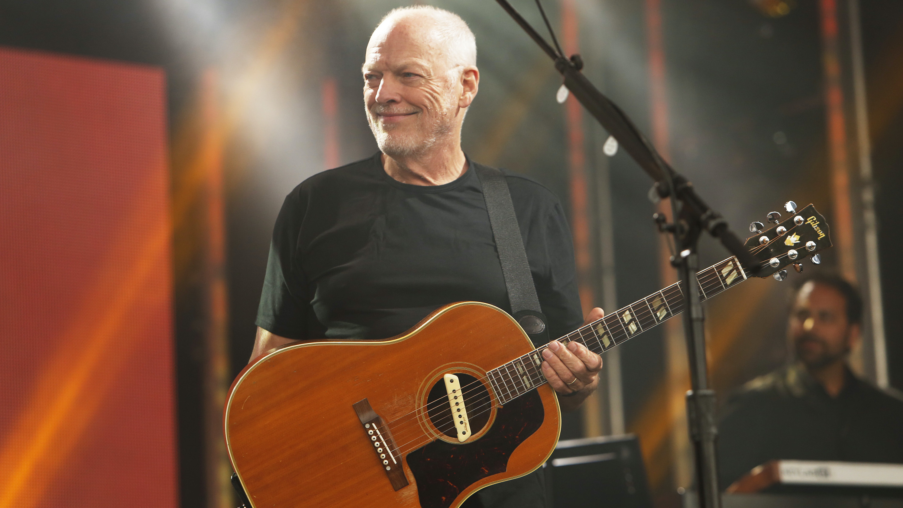 David Gilmour, New track release, Rock legend's comeback, Guitarist's musical evolution, 2990x1690 HD Desktop
