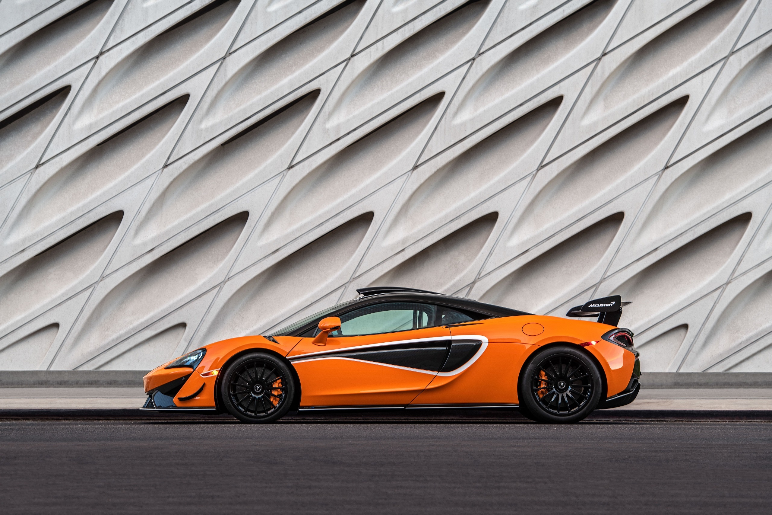 McLaren 620R, High-performance car, Sleek design, Cutting-edge technology, 2560x1710 HD Desktop