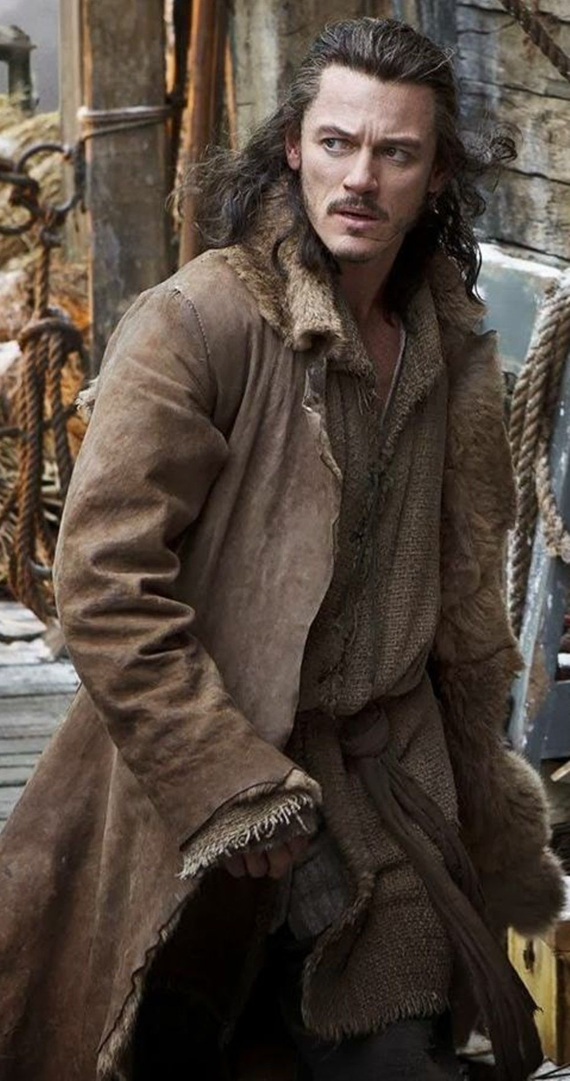 Bard the Bowman, Fierce warrior, Luke Evans' portrayal, Memorable character, 1170x2210 HD Handy