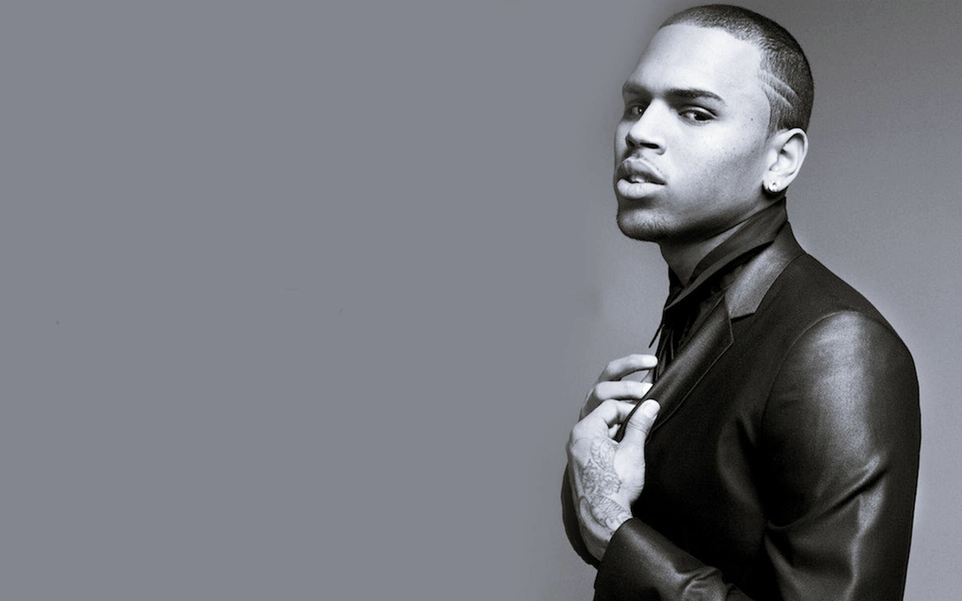 Chris Brown: One of the world's best-selling music artists, Sold over 197 million records worldwide. 1920x1200 HD Background.