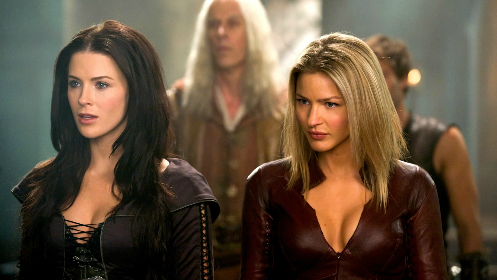 Legend of the Seeker (TV Series): Bridget Regan and Tabrett Bethell, Actresses in the leading roles. 1920x1080 Full HD Background.
