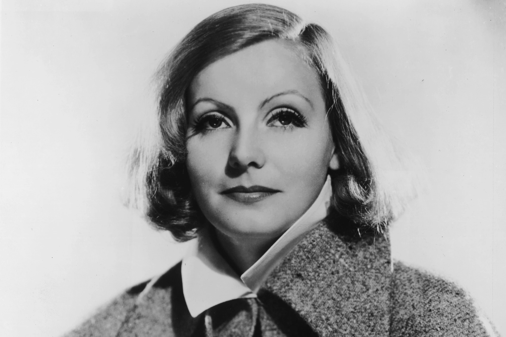 Greta Garbo, Auction of Letters, Friend and Screenwriter, 2000x1340 HD Desktop