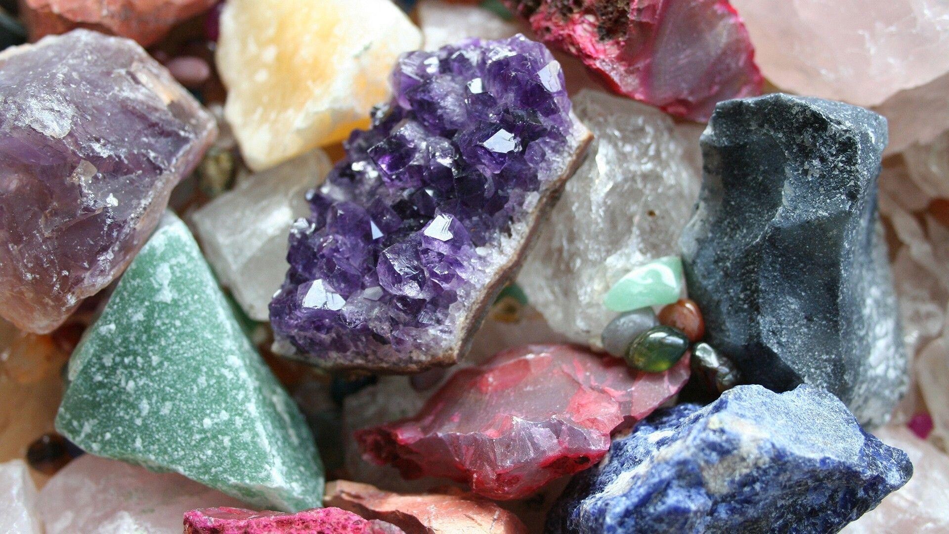 Geology: Gemstones, Quarz crystals, Marble breeds, Colorful rocks. 1920x1080 Full HD Background.