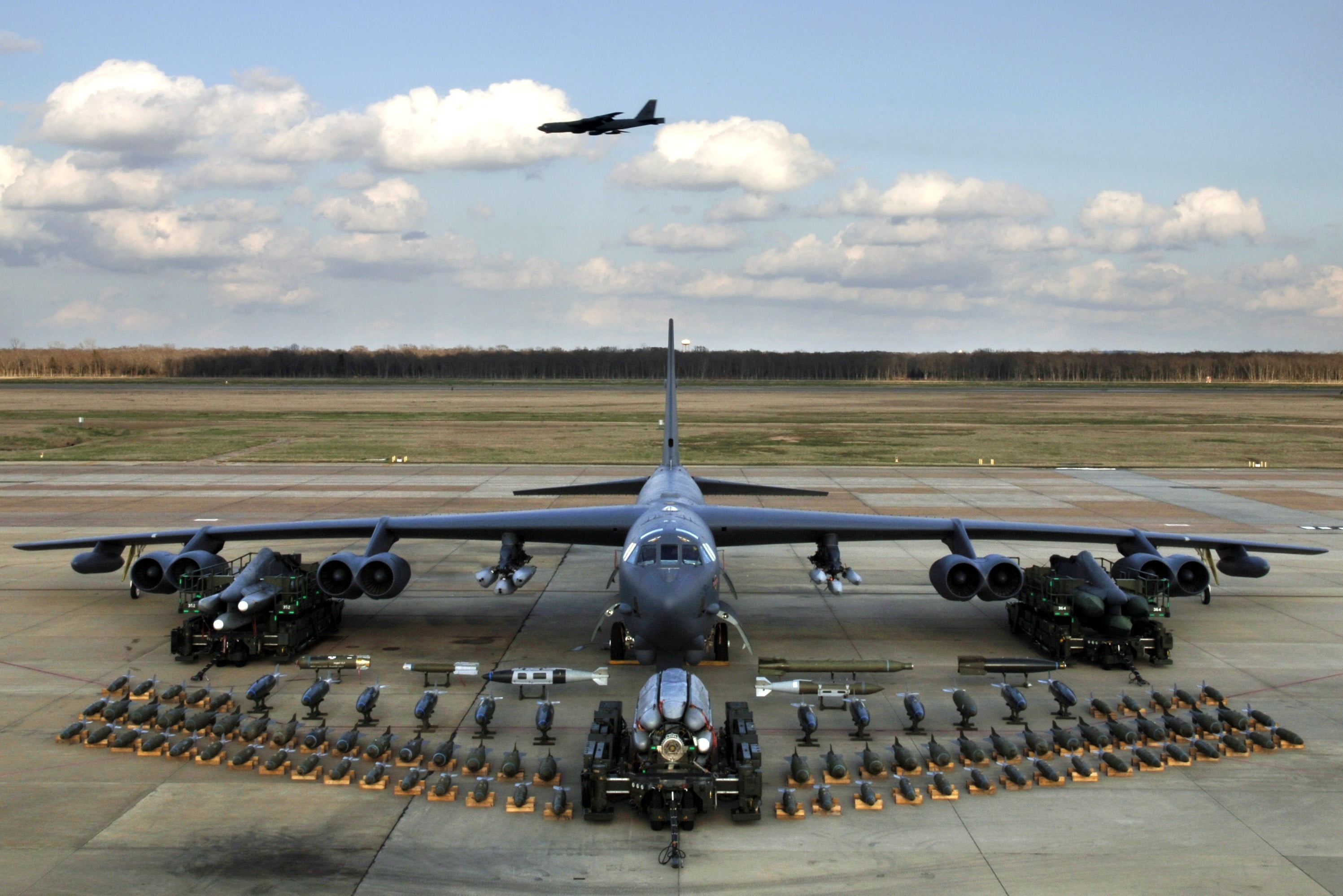 Boeing B-52, High-altitude bomber, Stratofortress aircraft, Airplane, 3000x2000 HD Desktop
