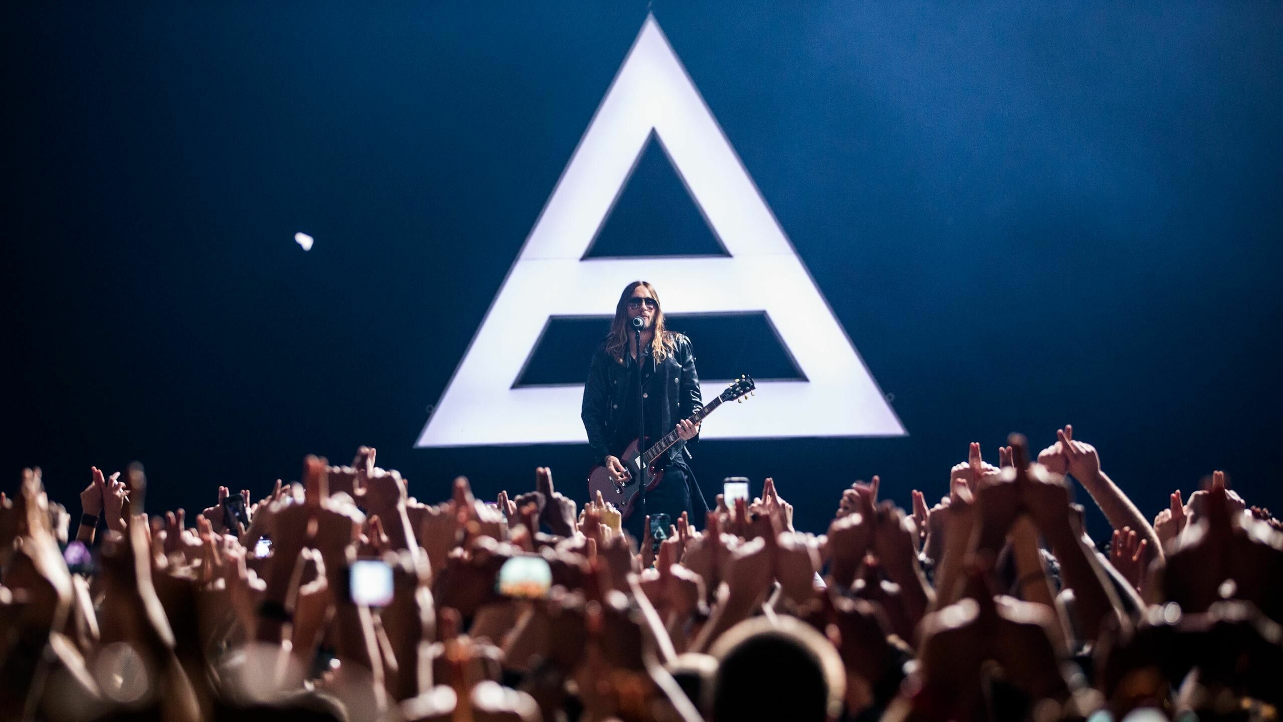 Thirty Seconds to Mars: A Beautiful Lie was named Best Album by Rock on Request in 2007. 2560x1440 HD Wallpaper.