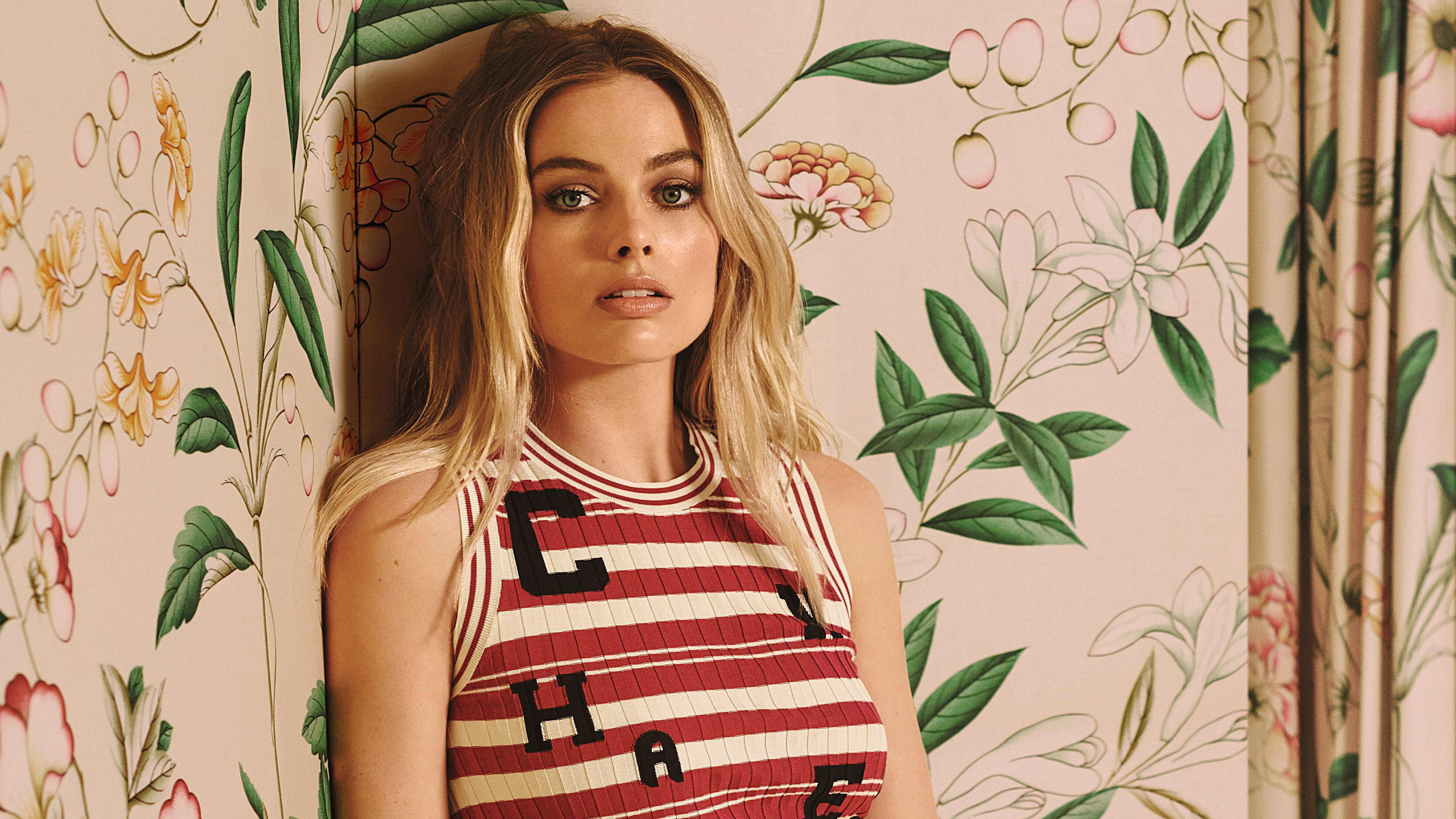 Margot Robbie: collaborated with Domhnall Gleeson in Simon Curtis' Goodbye Christopher Robin, 2017, a biographical drama about the lives of Winnie-the-Pooh creator A. A. Milne and his family. 3840x2160 4K Background.