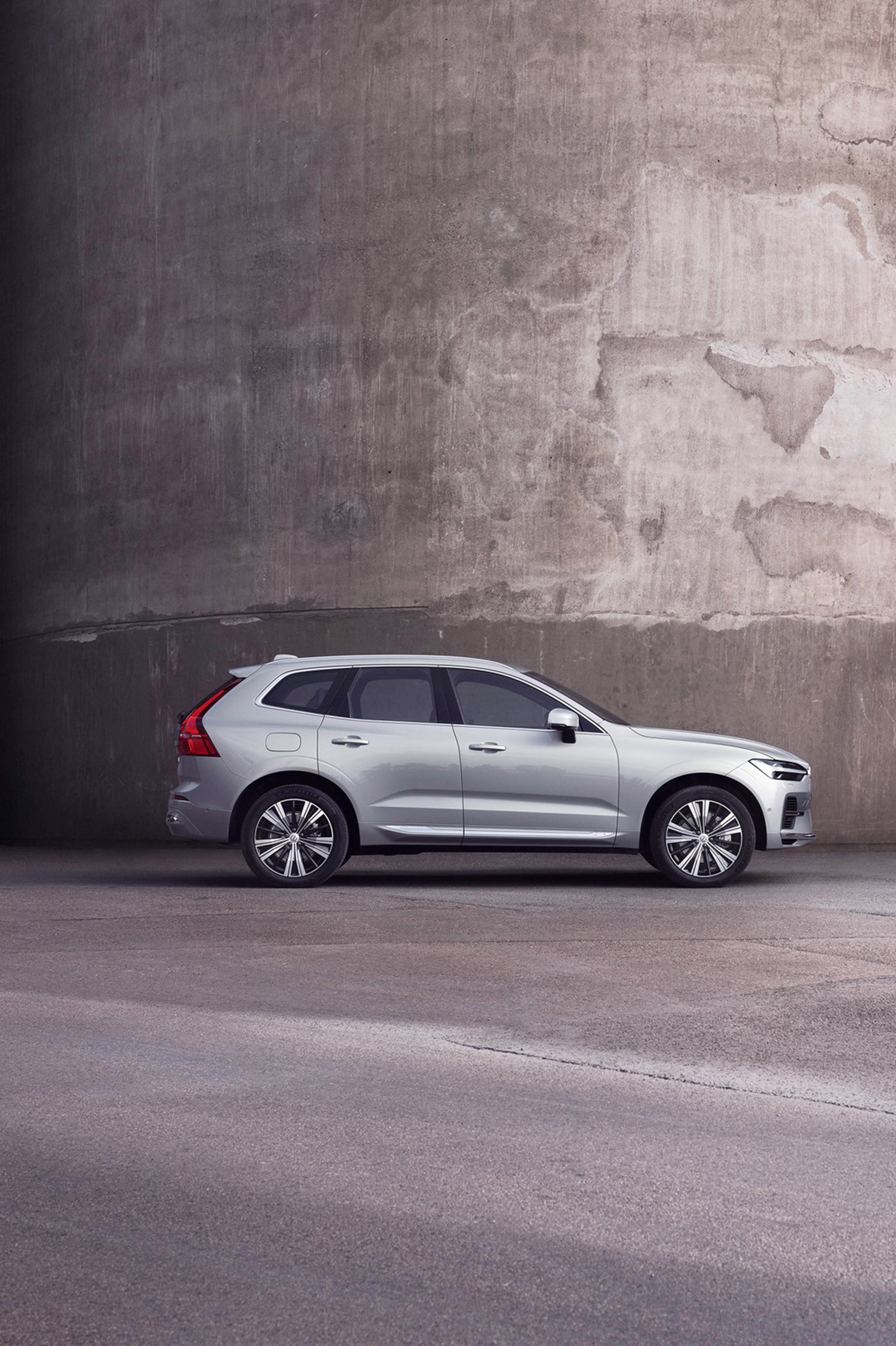 Volvo vehicles, Side view, Phone wallpapers, Motortread, 1920x2890 HD Phone
