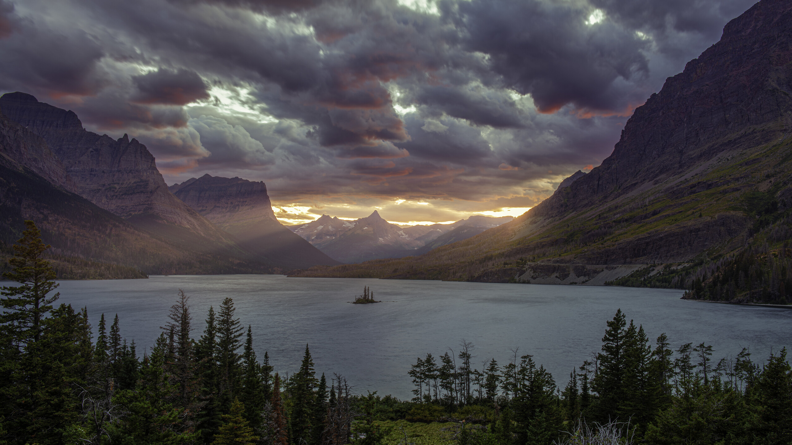 Glacier National Park, Sunset at St. Mary Lake, 1440p resolution, Stunning wallpapers, 2560x1440 HD Desktop