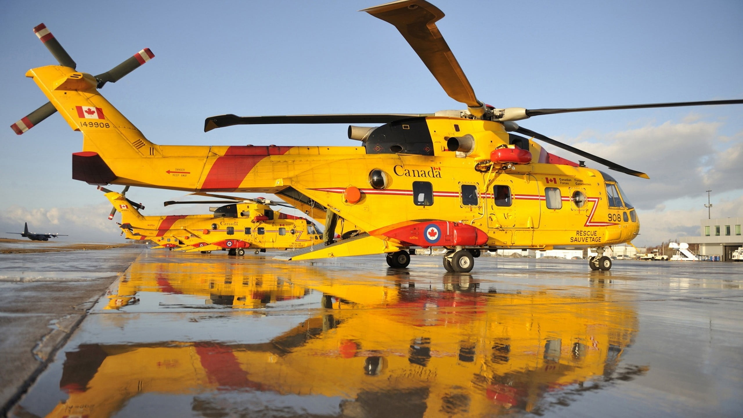 Yellow and red helicopter, helicopters, Agustawestland CH-149 Cormorant HD wallpaper 2560x1440