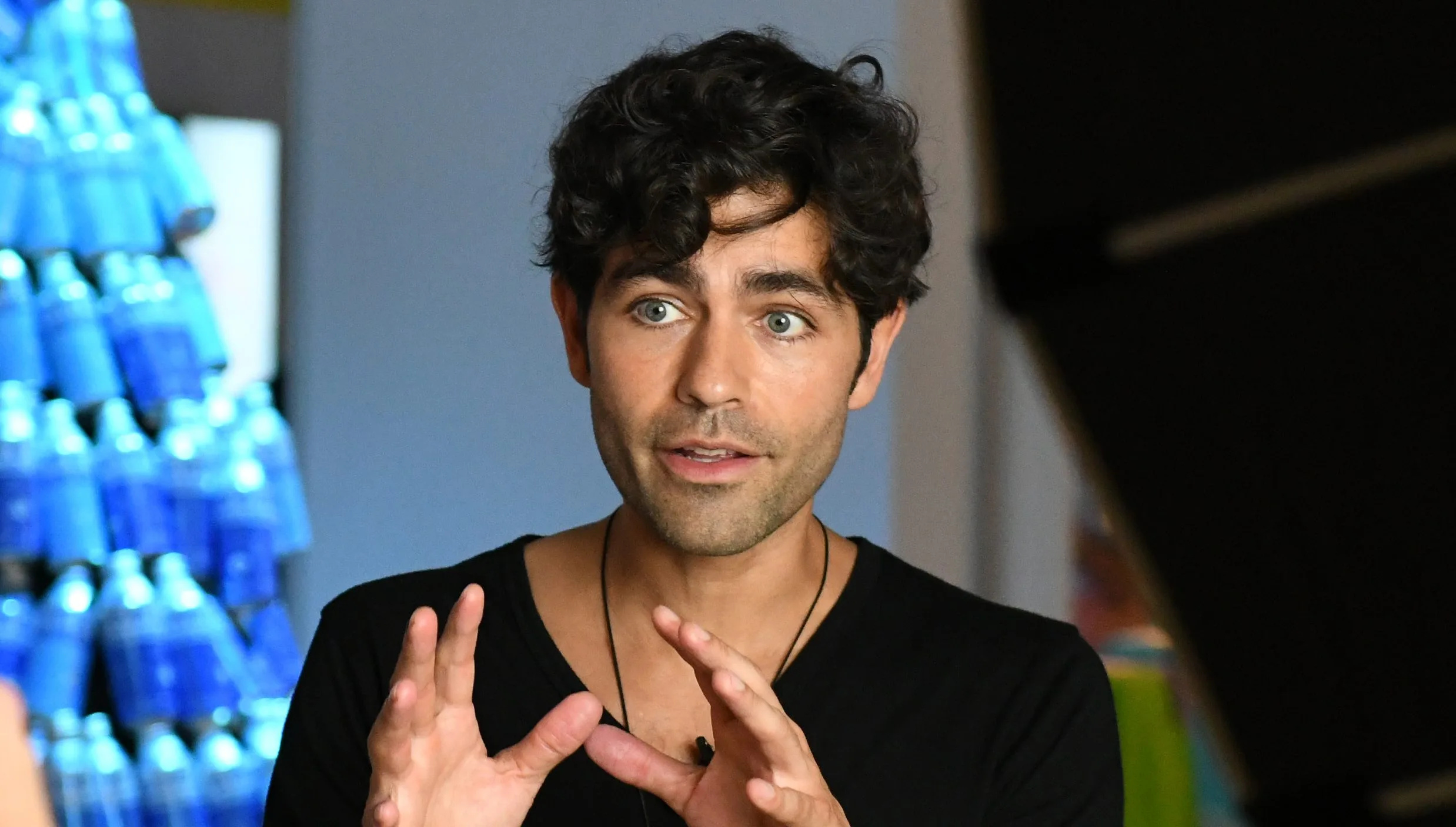 Adrian Grenier, Actor, Whereabouts, Today, 2480x1410 HD Desktop