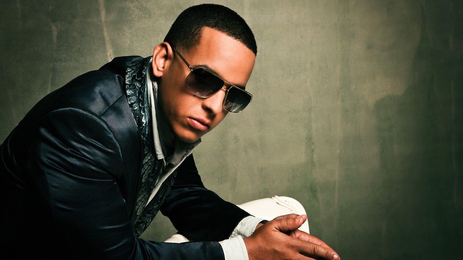 Reggaeton Music: Daddy Yankee, A form of dance music characterized by a fusion of Latin rhythms, dancehall, and hip-hop. 1920x1080 Full HD Background.