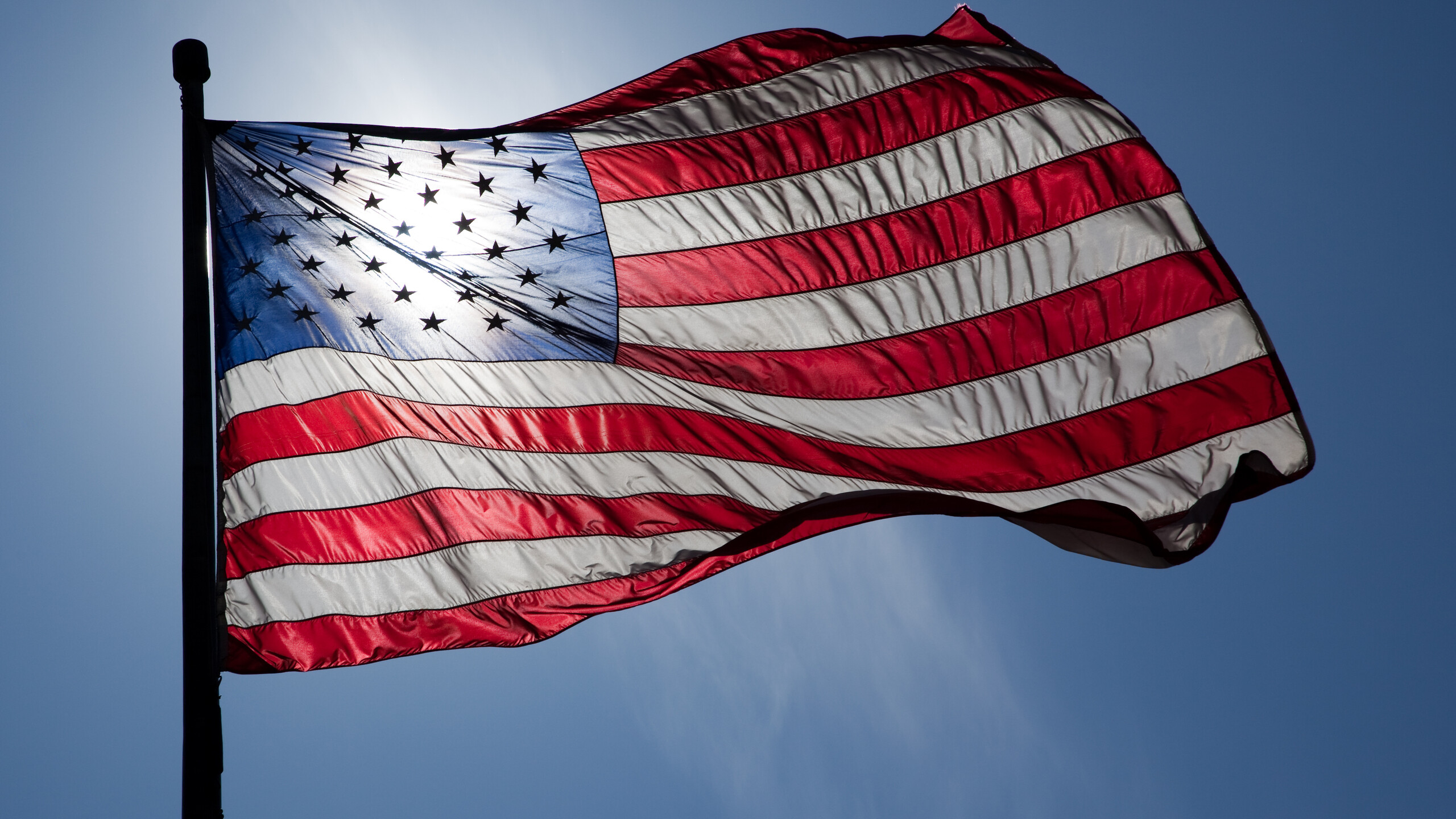 Independence Day (USA): American flag, The Stars and Stripes. 2560x1440 HD Background.