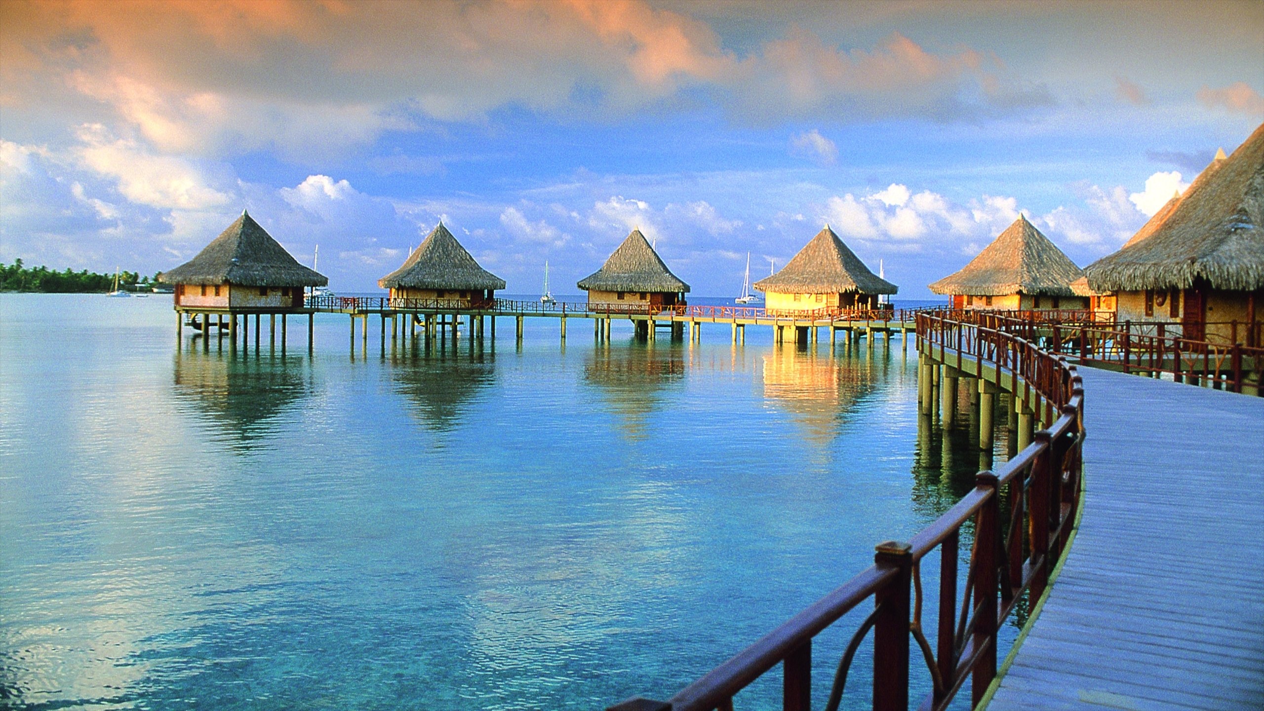 Rangiroa Atoll, Tuamotu and Gambier islands, Pristine beaches, Tropical paradise, 2560x1440 HD Desktop