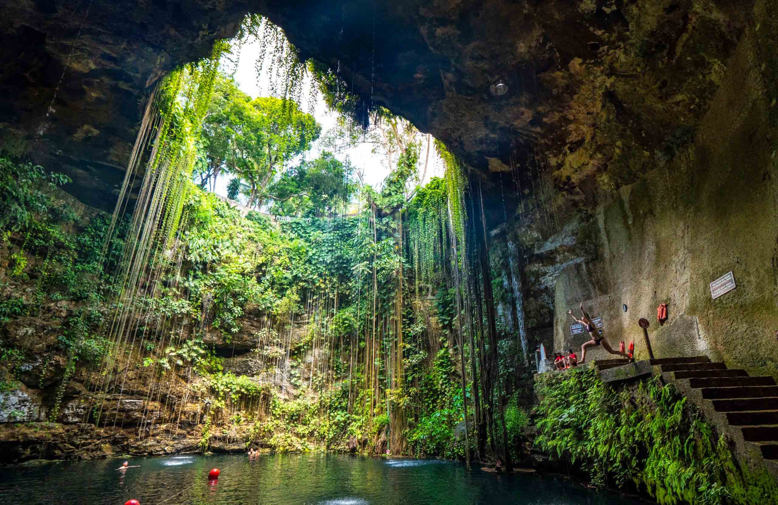 Ik Kil Cenote, Amazing swimming pools, World readers digest, Mexico travels, 2560x1670 HD Desktop
