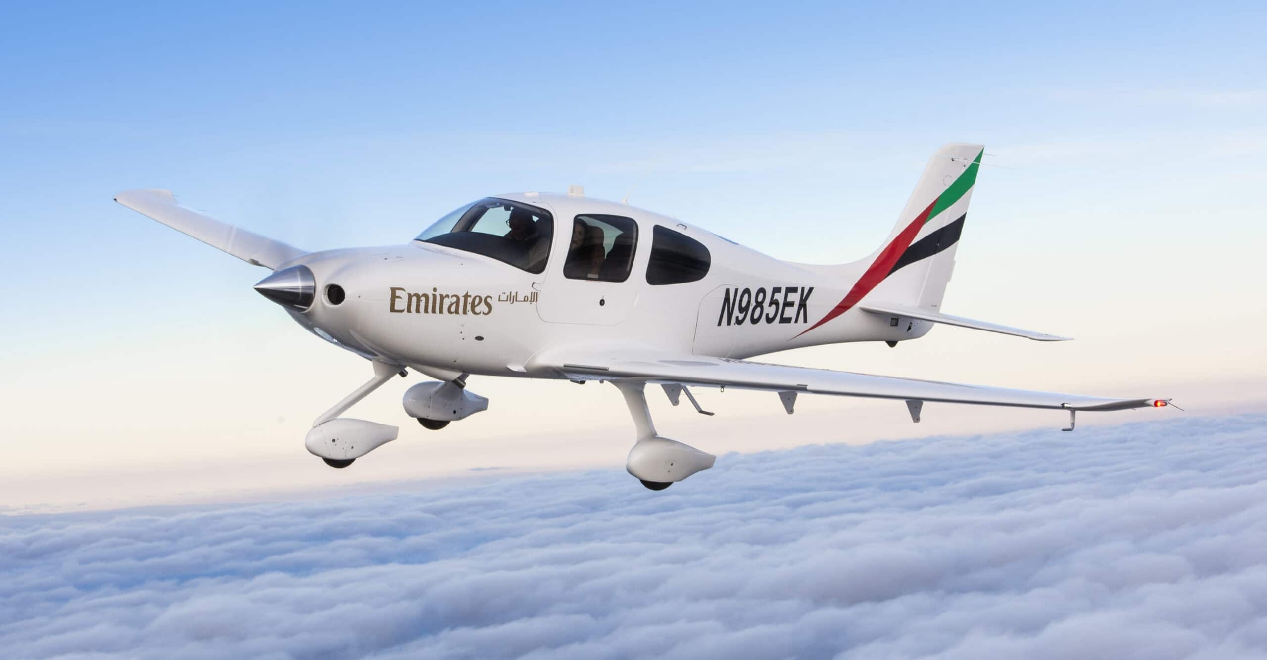 Emirates Airline, Flight training academy, Cirrus Aircraft, 2560x1340 HD Desktop
