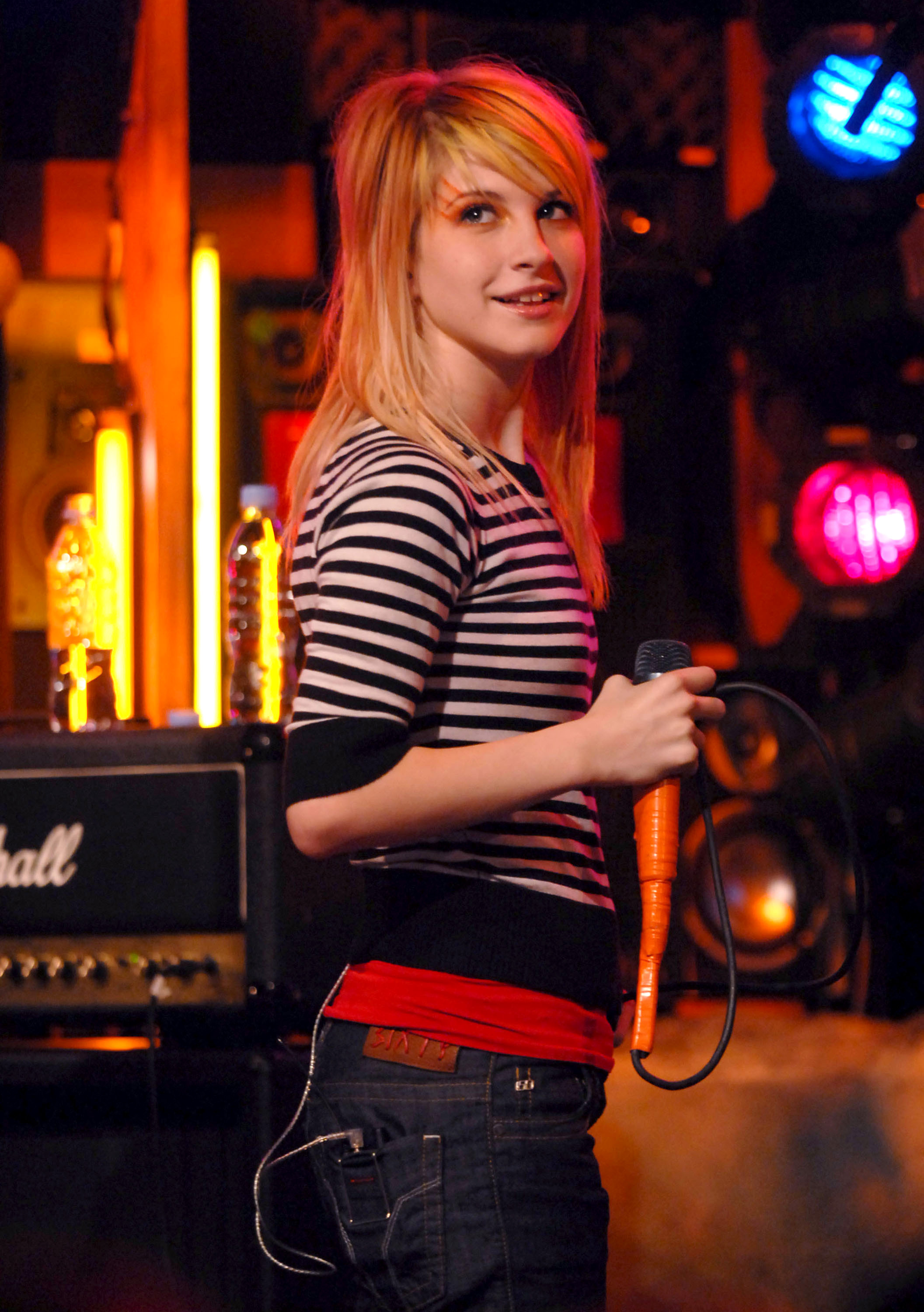 Paramore: Hayley Williams, An American singer, songwriter, musician. 2120x3000 HD Wallpaper.