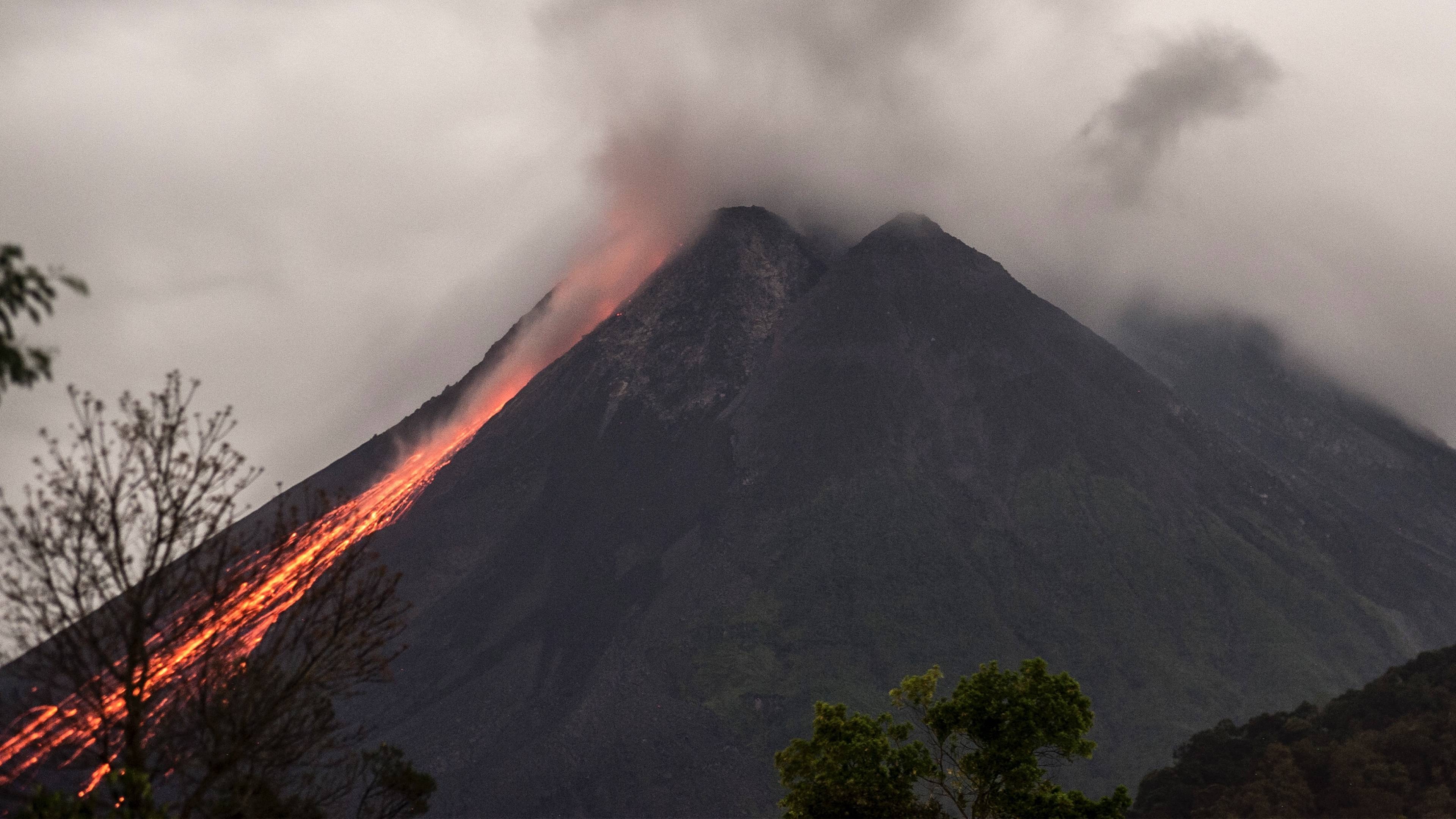 Merapi Volcano, Indonesian eruption, As-covered villages, Natural disaster, 3840x2160 4K Desktop