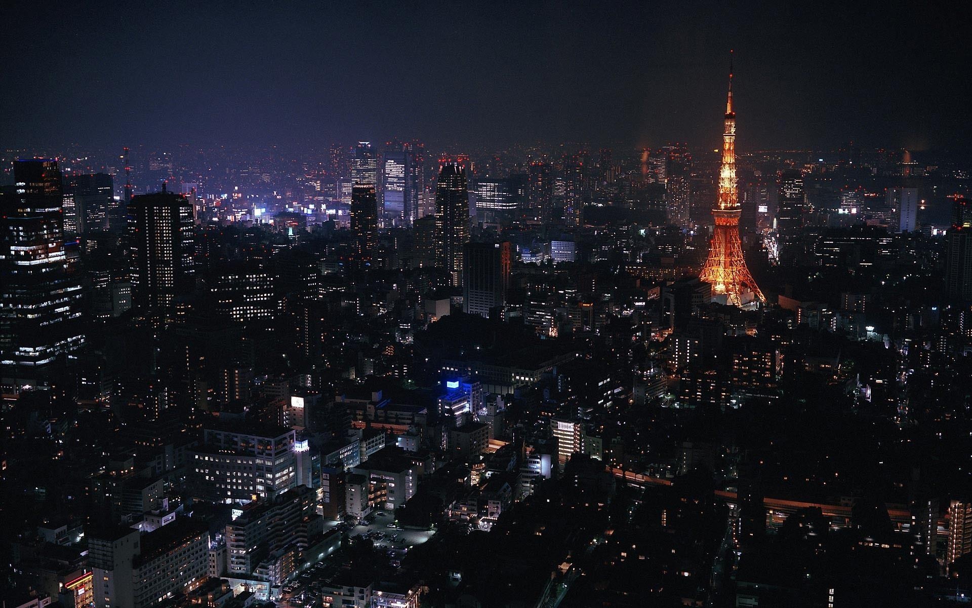 Cityscape: The bright Tokyo Tower, The Shiba-koen district of Minato, Tokyo, Japan. 1920x1200 HD Wallpaper.