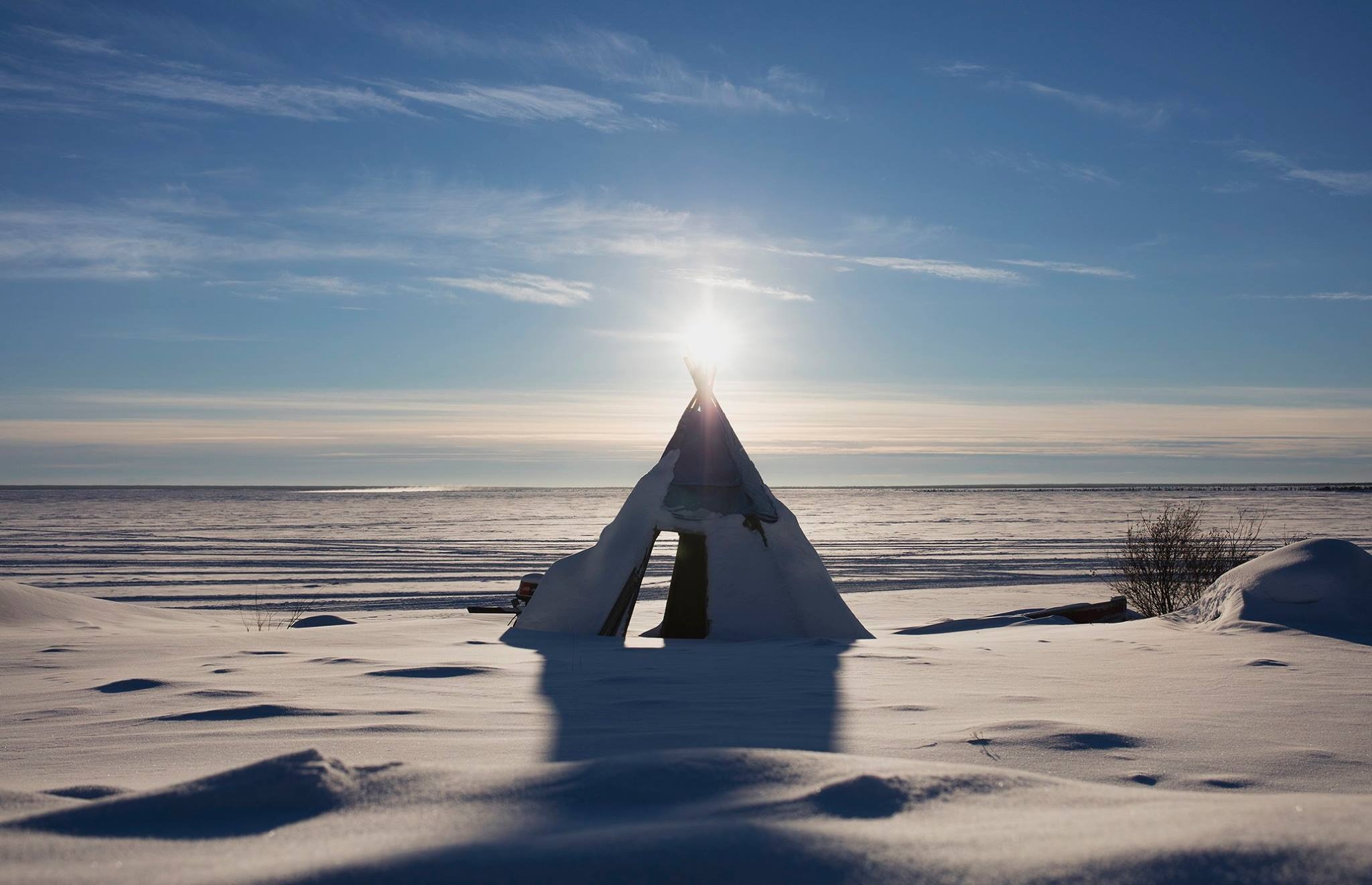 Great Bear Lake, Ice fishing, Arctic wilderness, Canadian nature, 2050x1330 HD Desktop