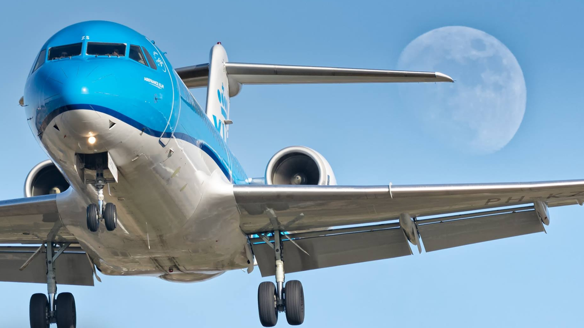 Fokker 100, KLM wallpapers, Captivating visuals, Popular choice, 2050x1160 HD Desktop