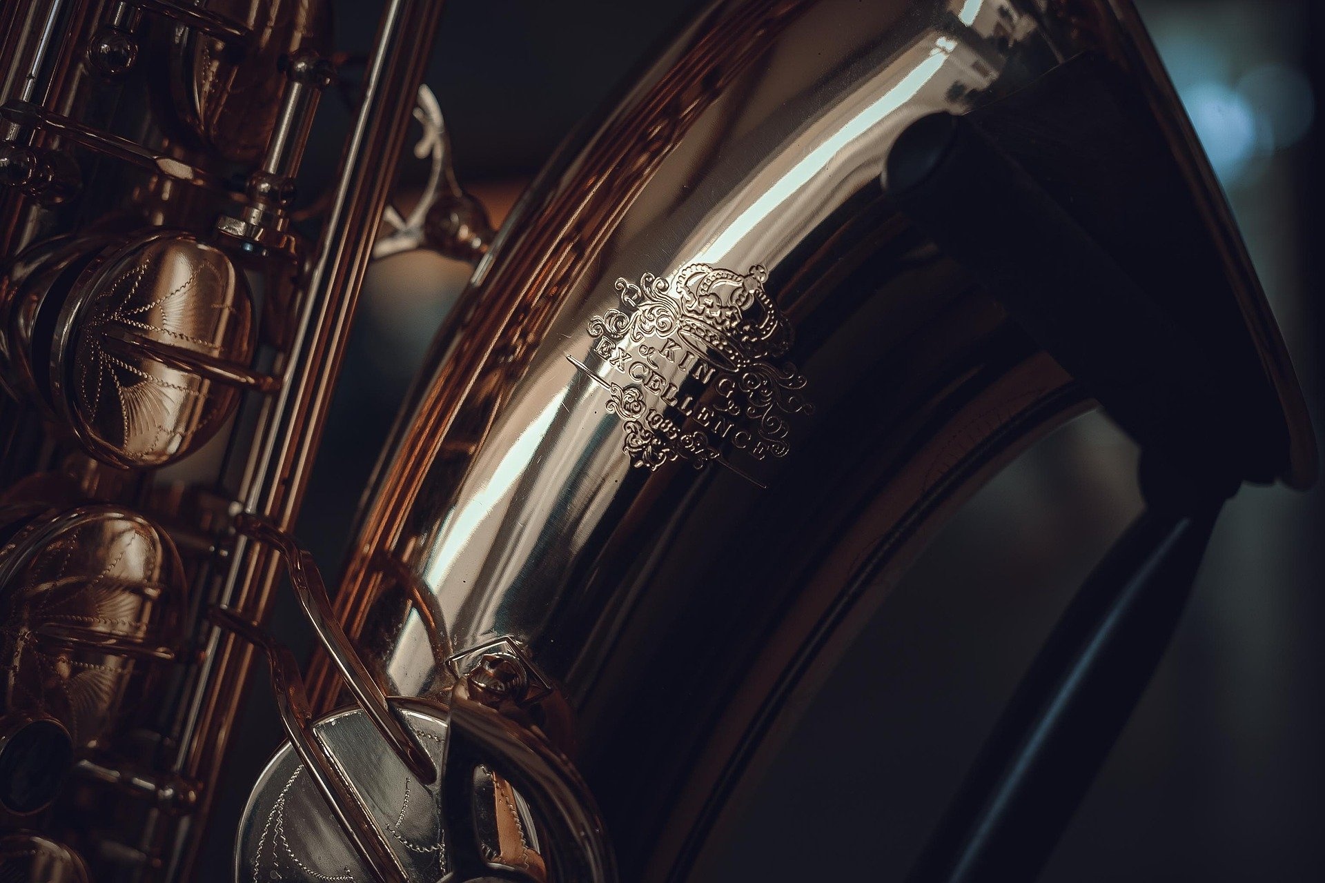 Saxophone: A woodwind instrument including soprano, alto, tenor, and baritone sizes. 1920x1280 HD Wallpaper.