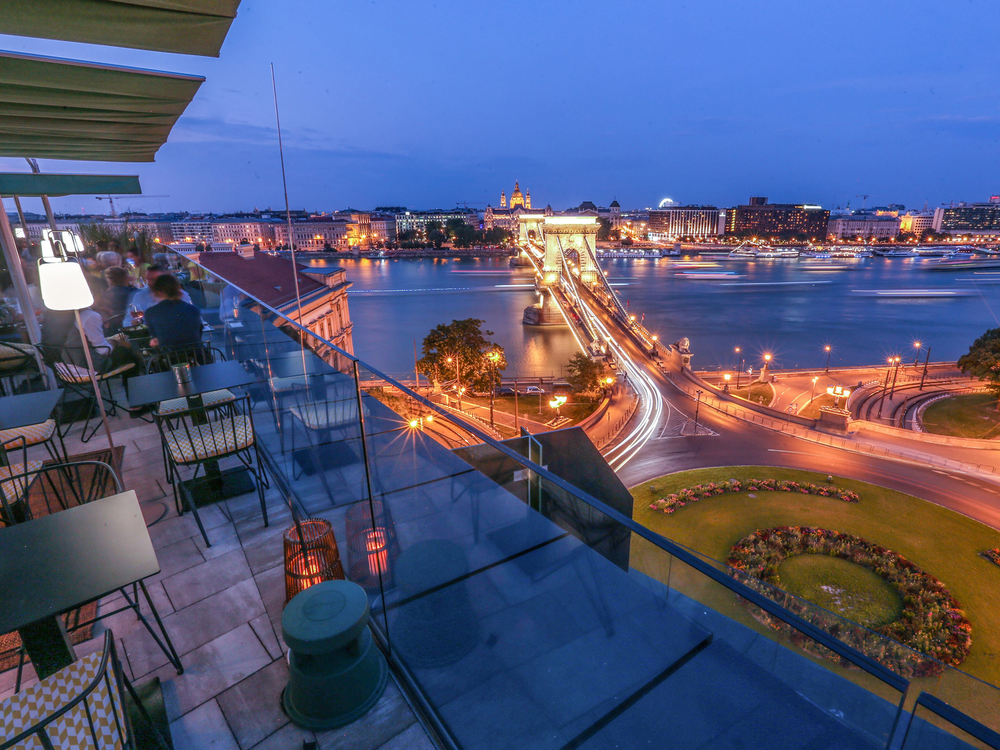 Budapest rooftop bars, Panoramic views, Nightlife, Rooftop experience, 2050x1540 HD Desktop