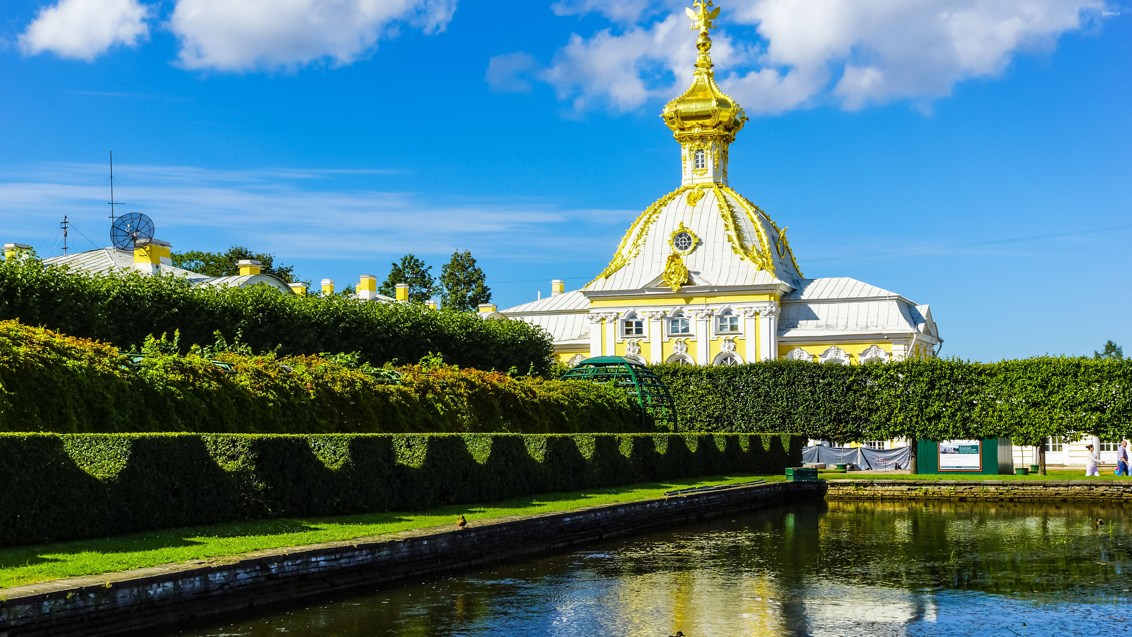 Palace: Peterhof Palace, A series of palaces and gardens located in Petergof, Saint Petersburg, Russia. 3840x2160 4K Wallpaper.