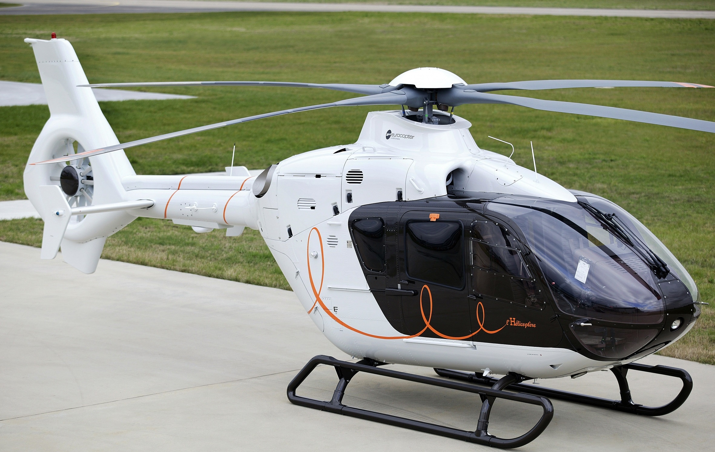 Charter Eurocopter EC135, Private jet charter, PLC, 2370x1500 HD Desktop