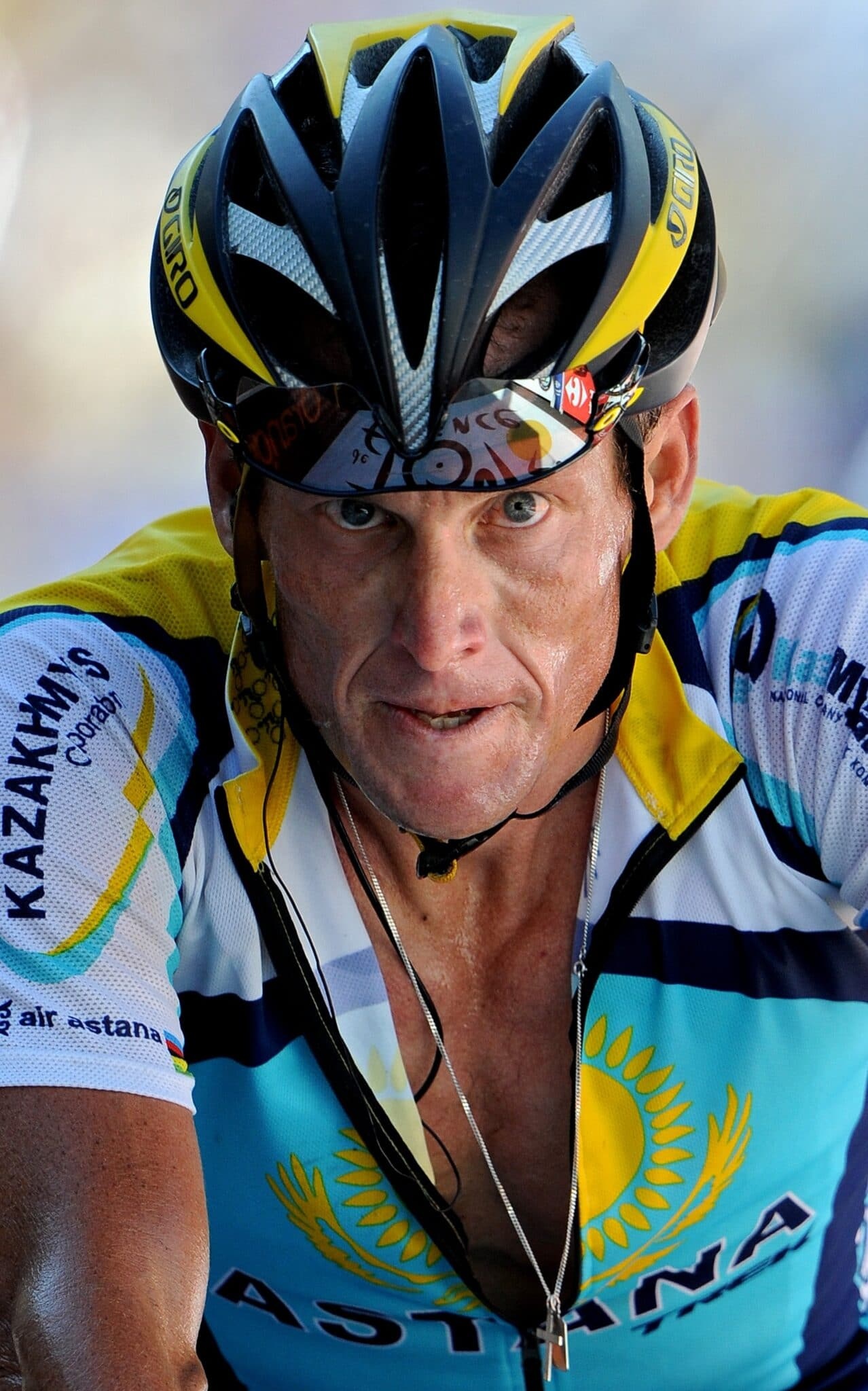 Lance Armstrong, Overcoming challenges, Personal redemption, Sporting redemption, 1280x2050 HD Phone