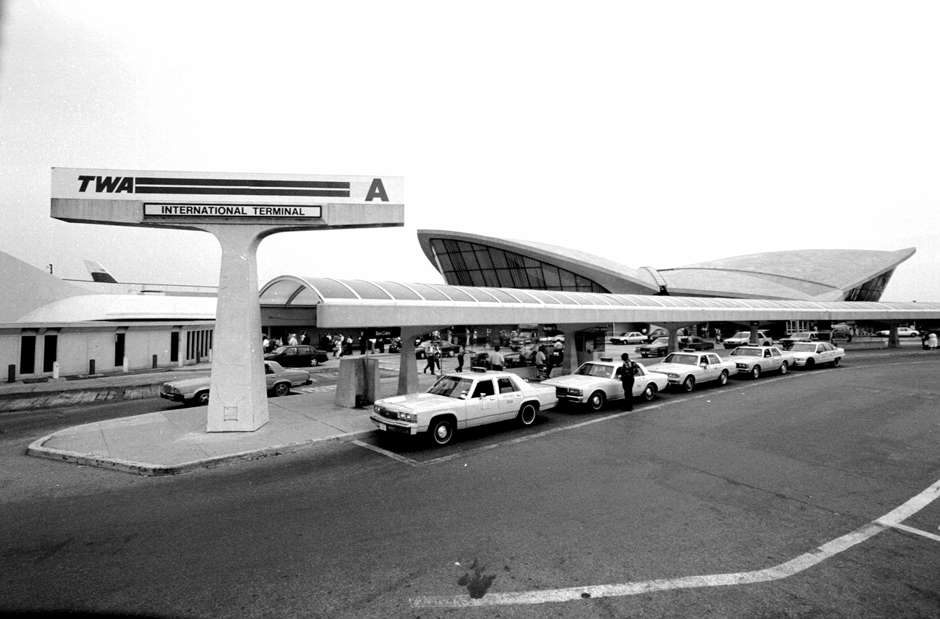 John F. Kennedy International Airport, travels, Historic landmark, Hotel, 3000x1980 HD Desktop