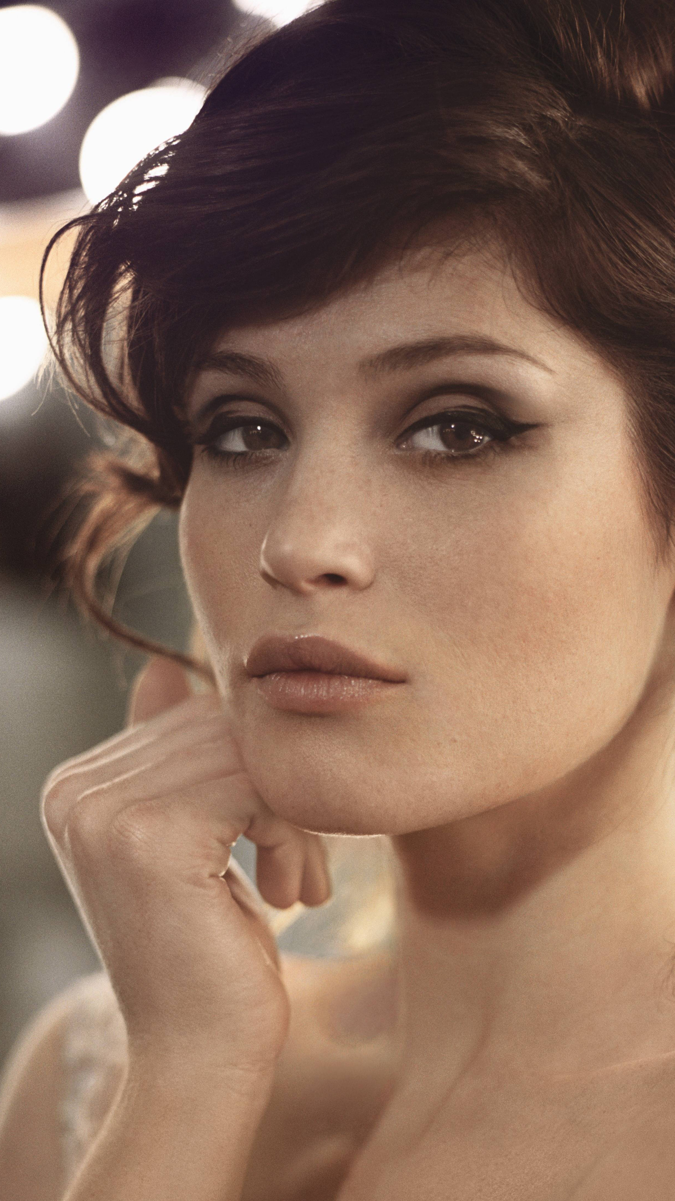 Gemma Arterton: Appeared in a number of films, including The Disappearance of Alice Creed, Tamara Drewe, Clash of the Titans. 2160x3840 4K Background.