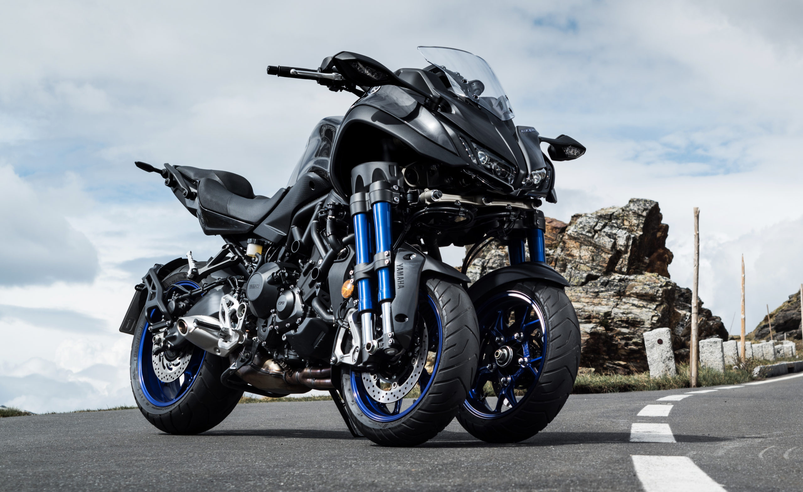 Yamaha Niken, Redefining performance, Lineup of motorbikes, Reviews and news, 2560x1570 HD Desktop