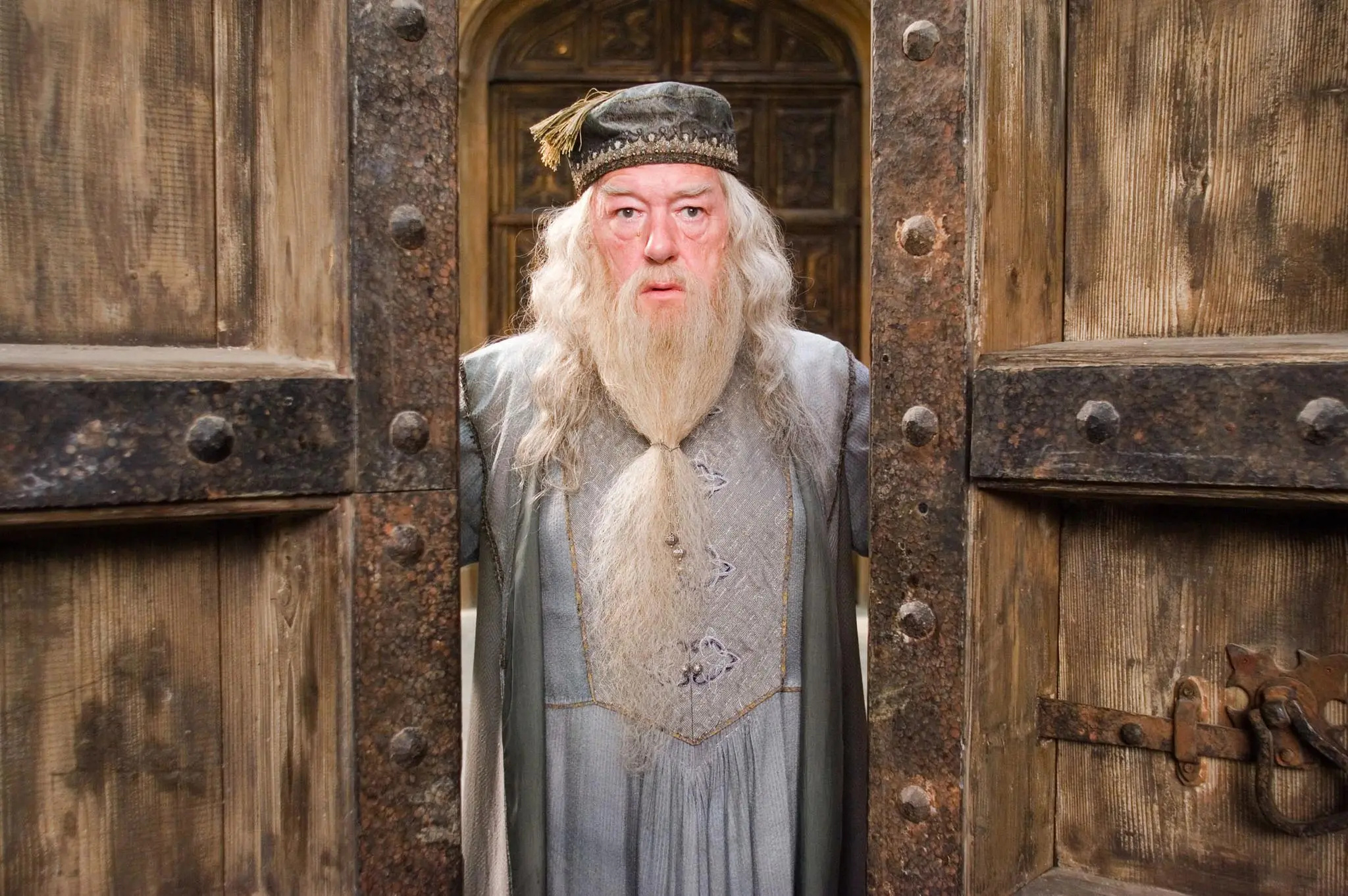 Dumbledore, Michael Gambon, Famous, Harry Potter, 2050x1370 HD Desktop