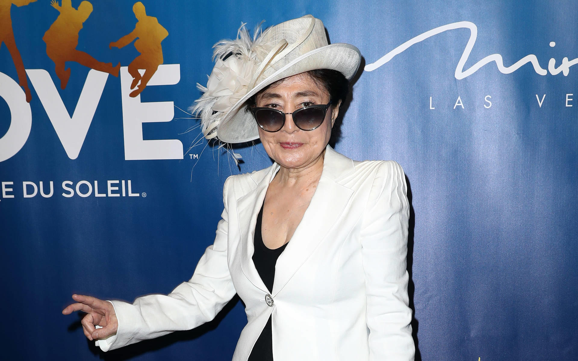 Yoko Ono, Golden wedding gift, Extraordinary longevity, Hope for more years, 1920x1200 HD Desktop