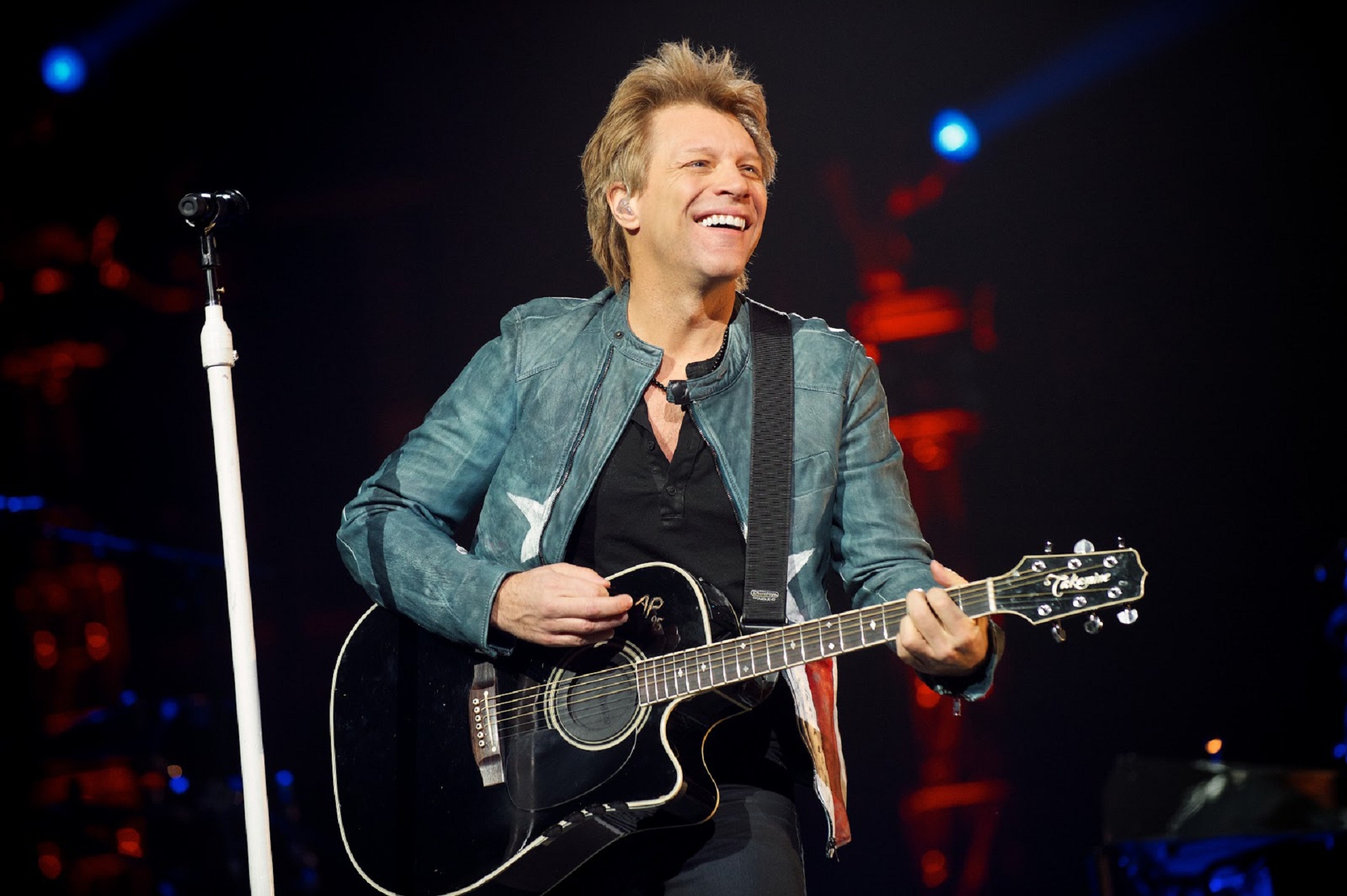 Jon Bon Jovi, Range planet, Versatile musician, Iconic performances, 1920x1280 HD Desktop