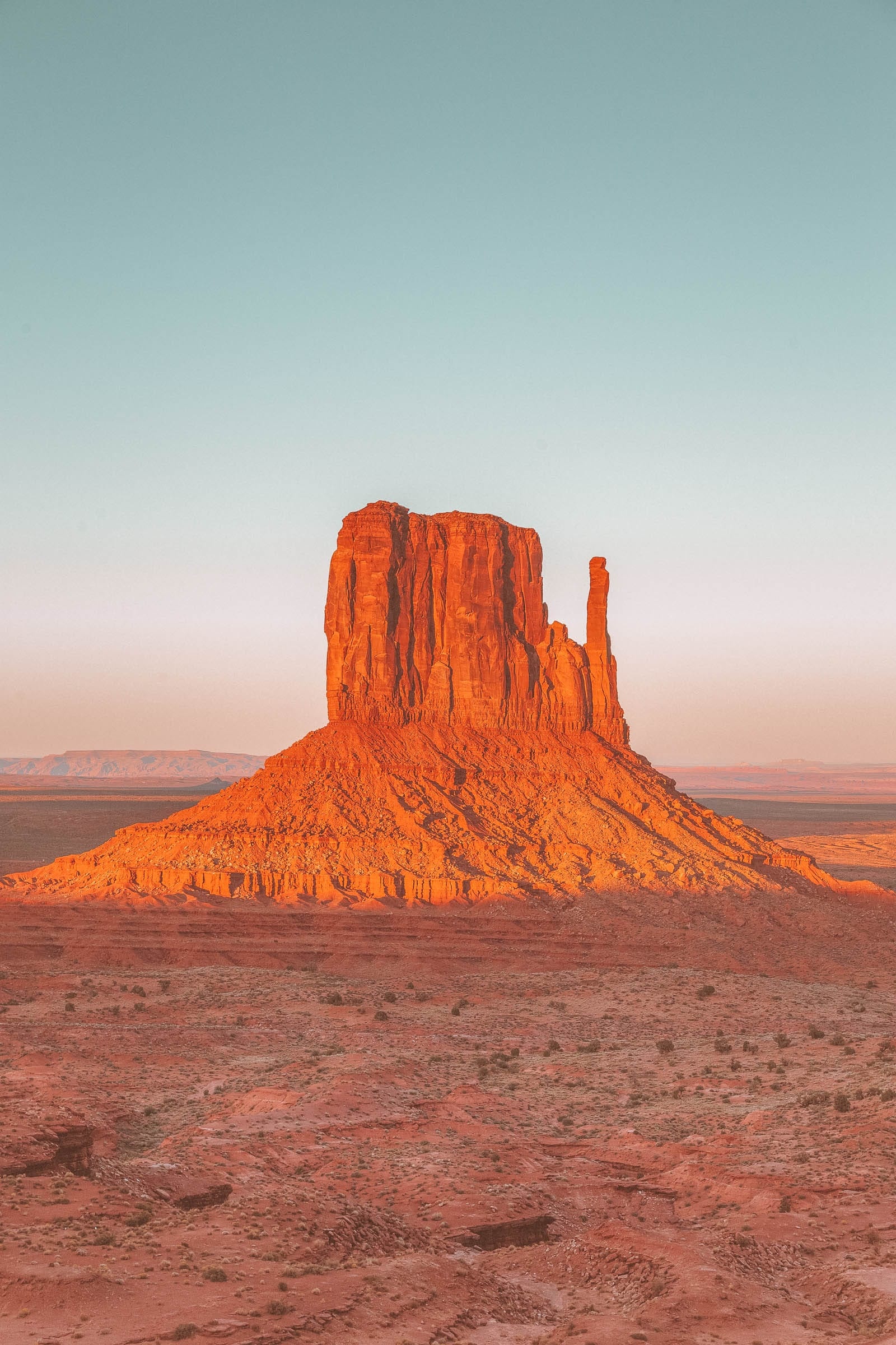 Monument Valley, USA, Exploring, Hand Luggage Only, 1600x2400 HD Phone