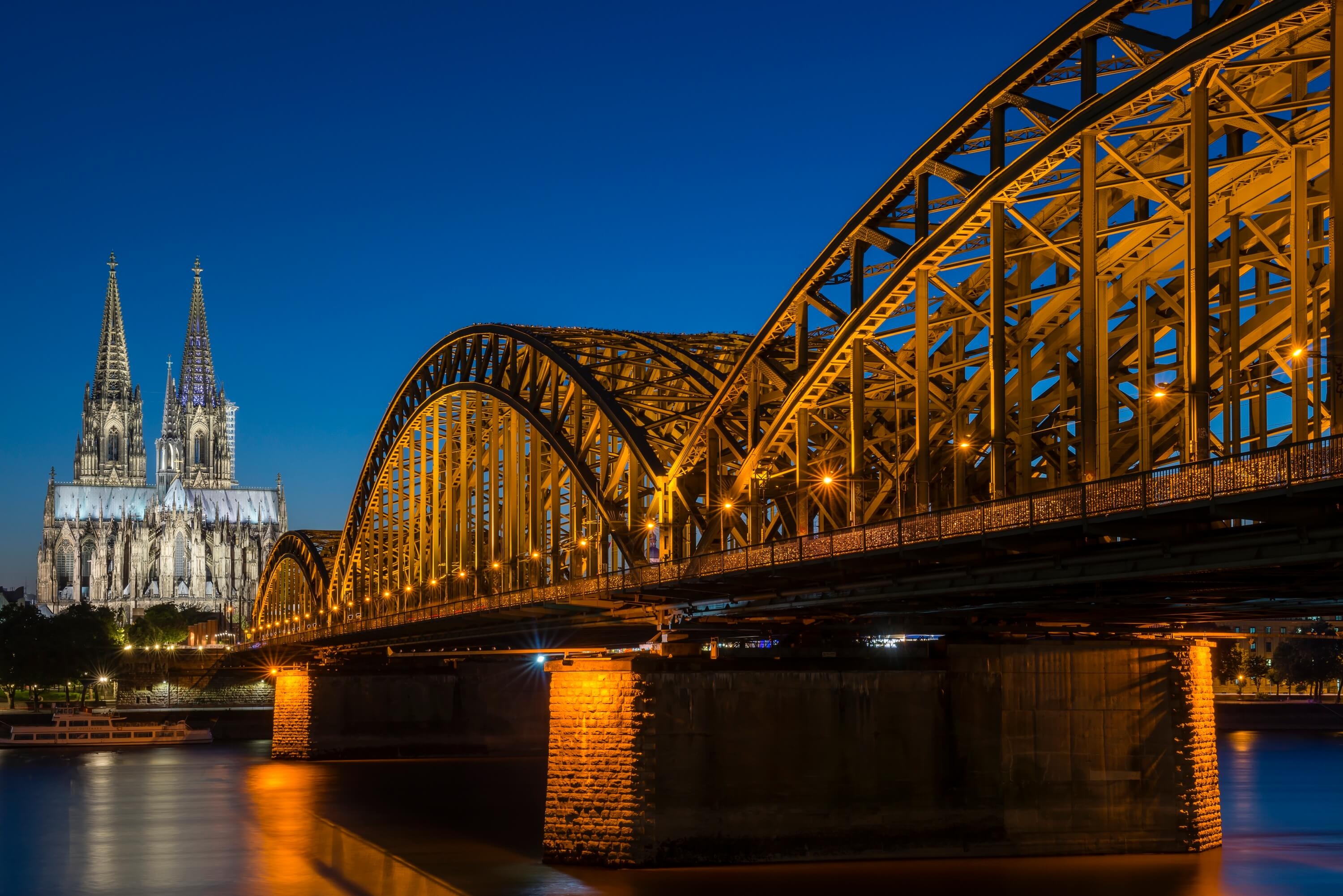 Bridge: The Hohenzollern Span, Cathedral Church of Saint Peter, Cologne, Germany. 3000x2010 HD Wallpaper.